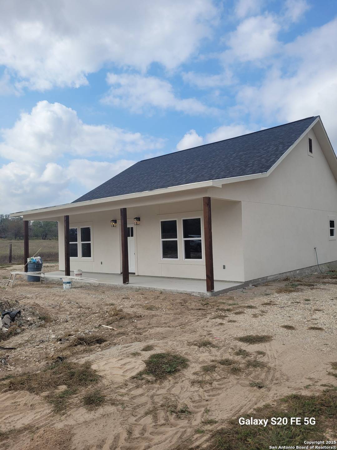 Floresville, TX 78114,374 County Road 124