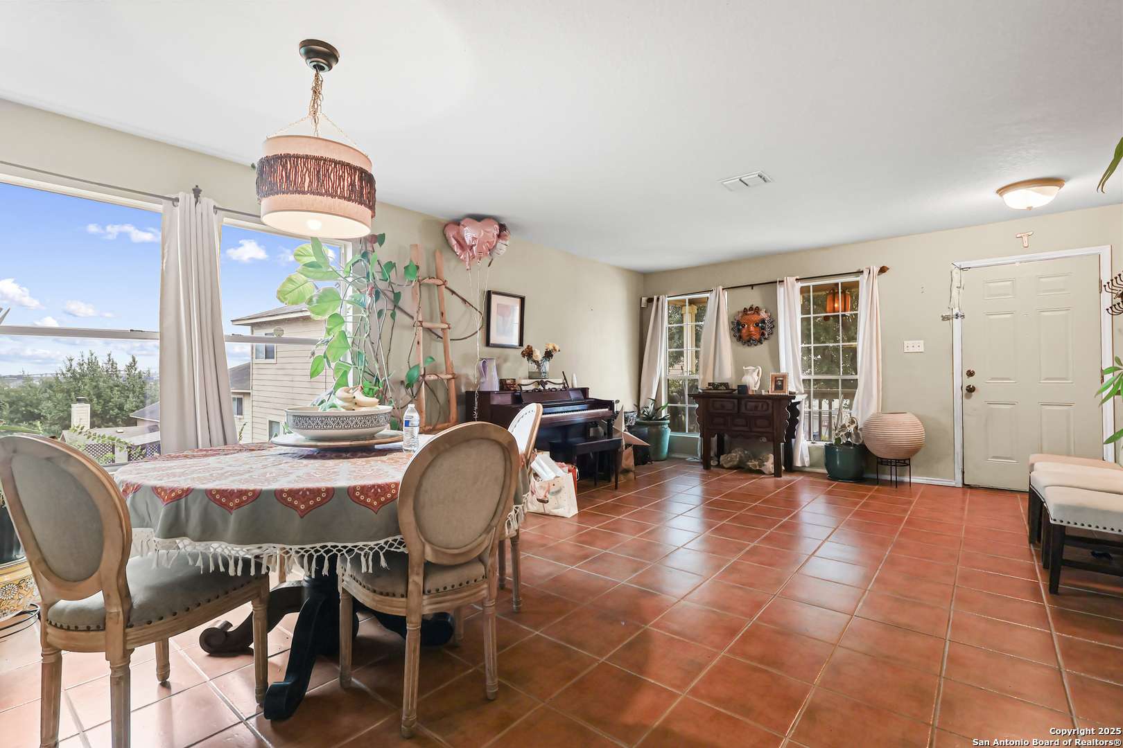 San Antonio, TX 78233,6711 Loma Corona