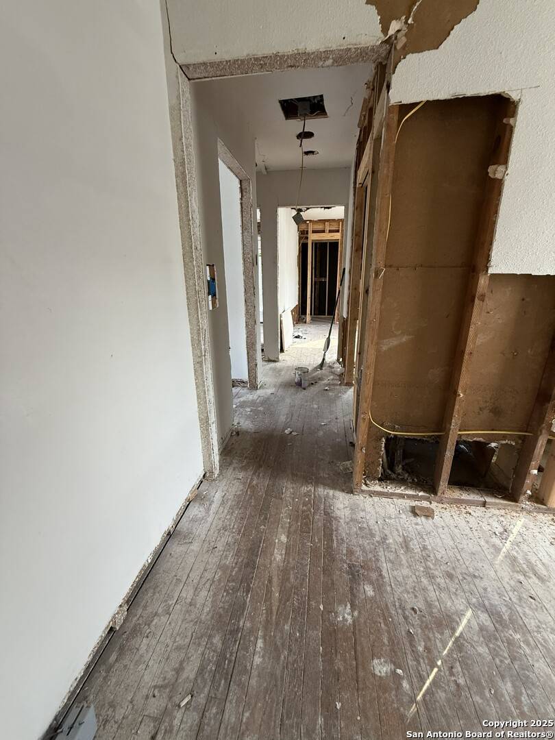 San Antonio, TX 78210,934 Schley