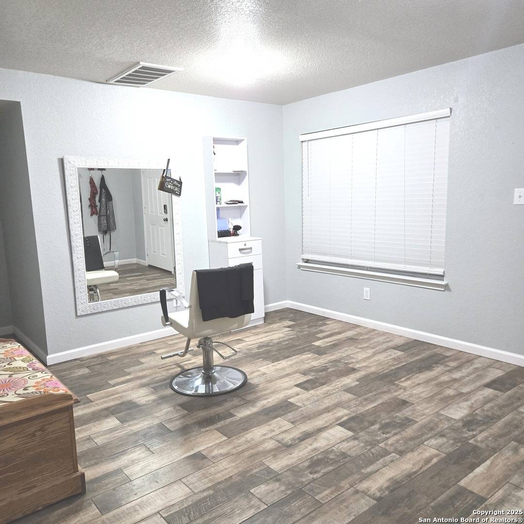 San Antonio, TX 78245,10015 Del Lago