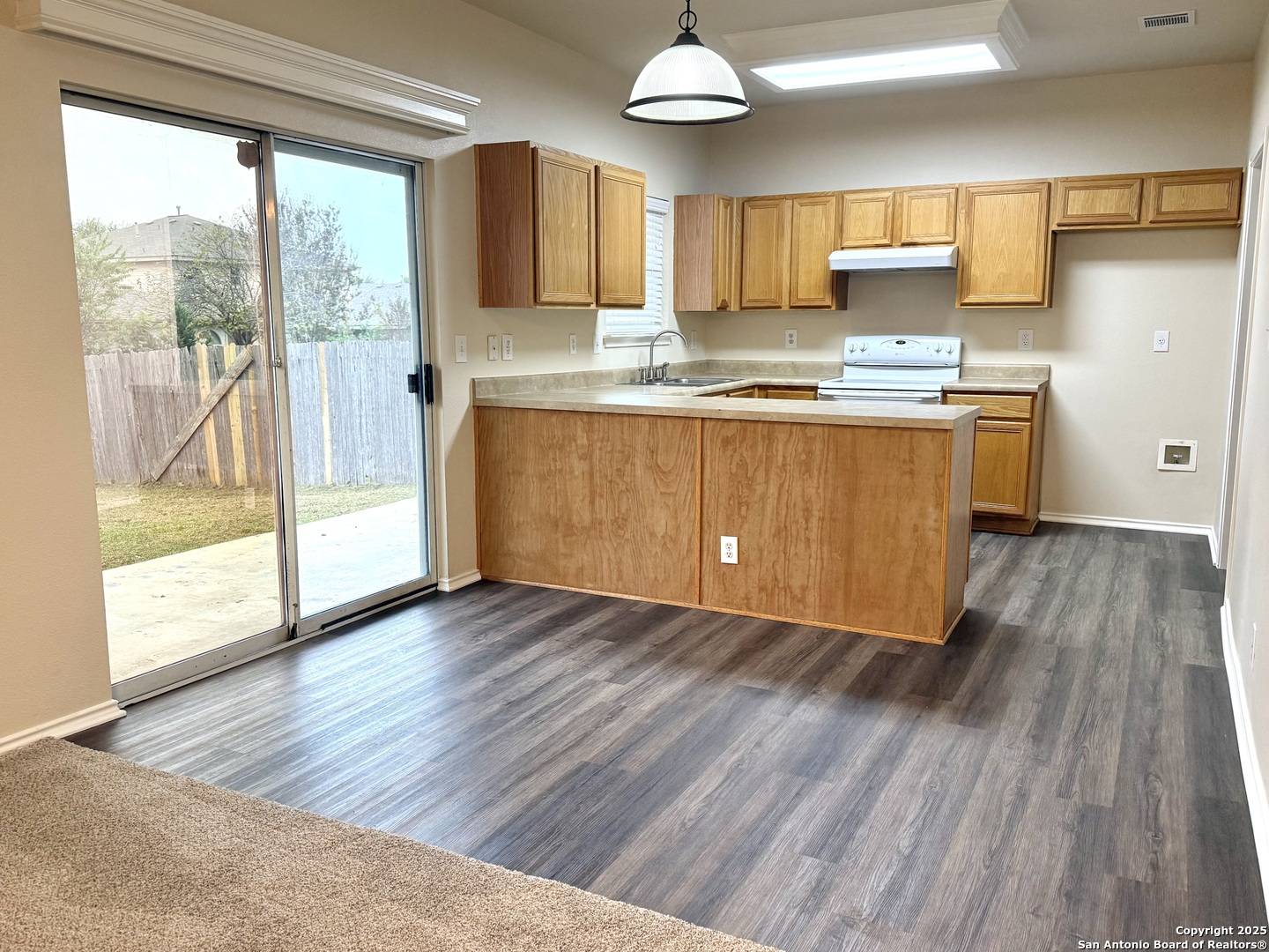 Helotes, TX 78023,8634 Tioga Pass