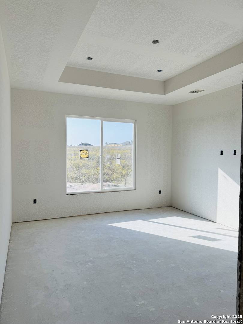 La Vernia, TX 78121,133 Merion