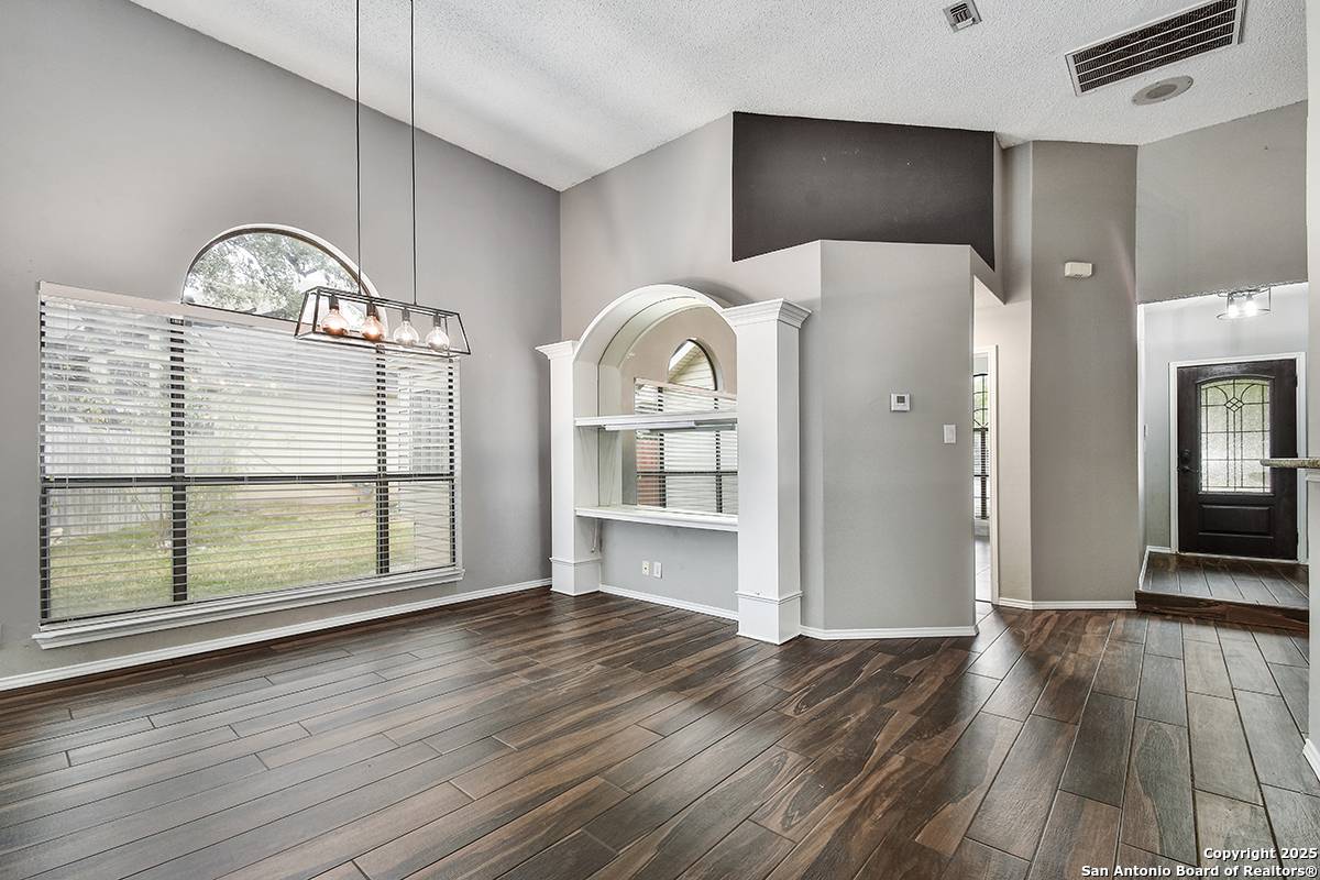 Helotes, TX 78023,9479 Camino Venado