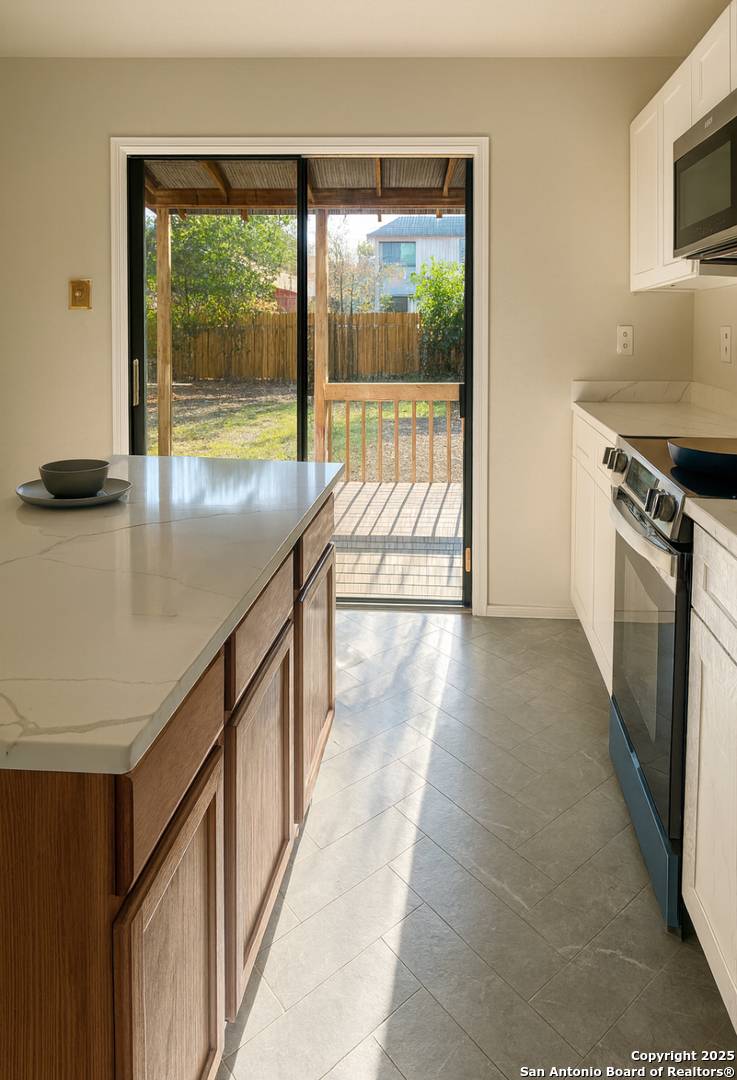 Converse, TX 78109,8166 cheryl meadow