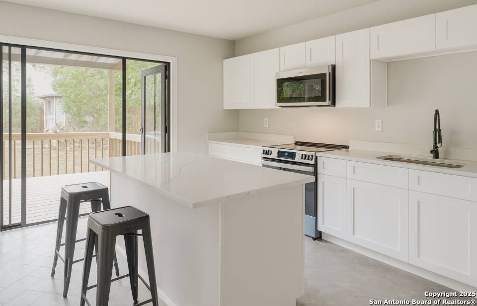 Converse, TX 78109,8166 cheryl meadow