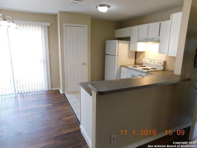 San Antonio, TX 78250-4574,5212 Meadow Field UNIT 4