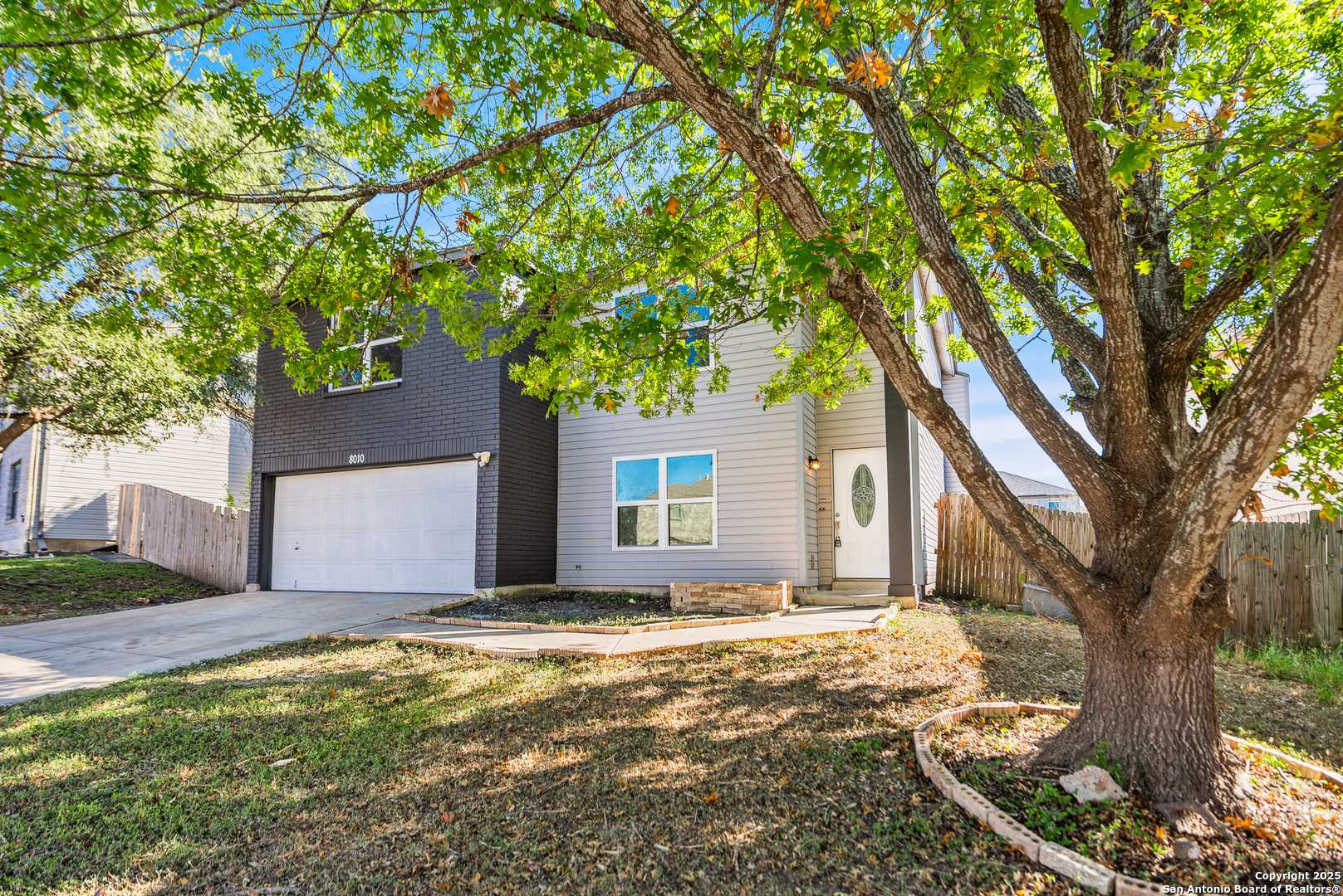 Converse, TX 78109,8010 Chestnut Gate