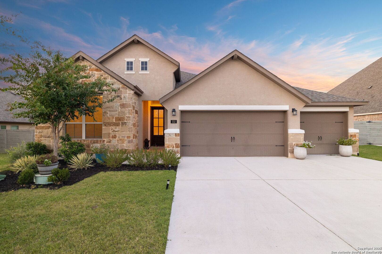 New Braunfels, TX 78132,552 Chinkapin