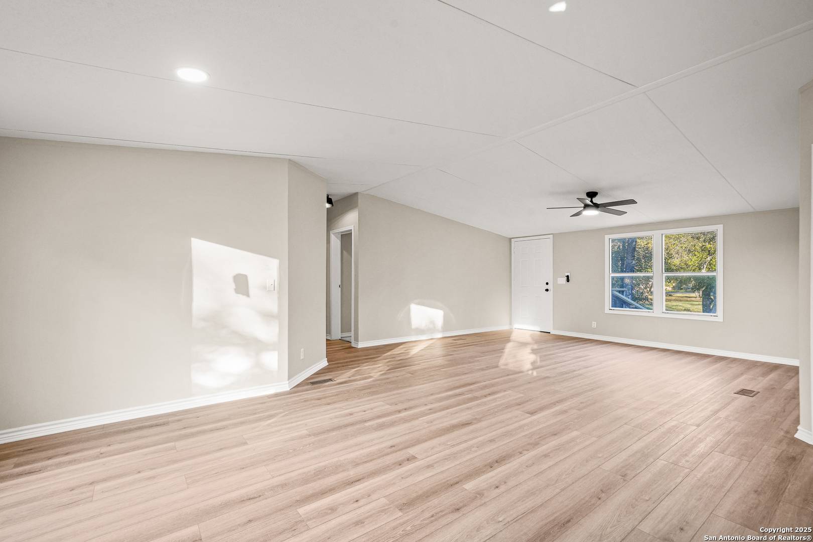 Von Ormy, TX 78073-3020,5246 SAVANNAH WAY