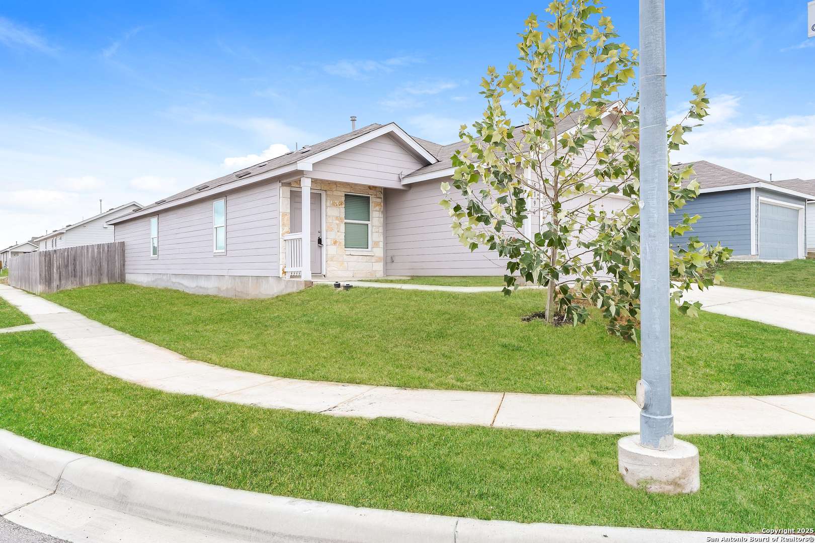 Converse, TX 78109,5196 Fowler Crest