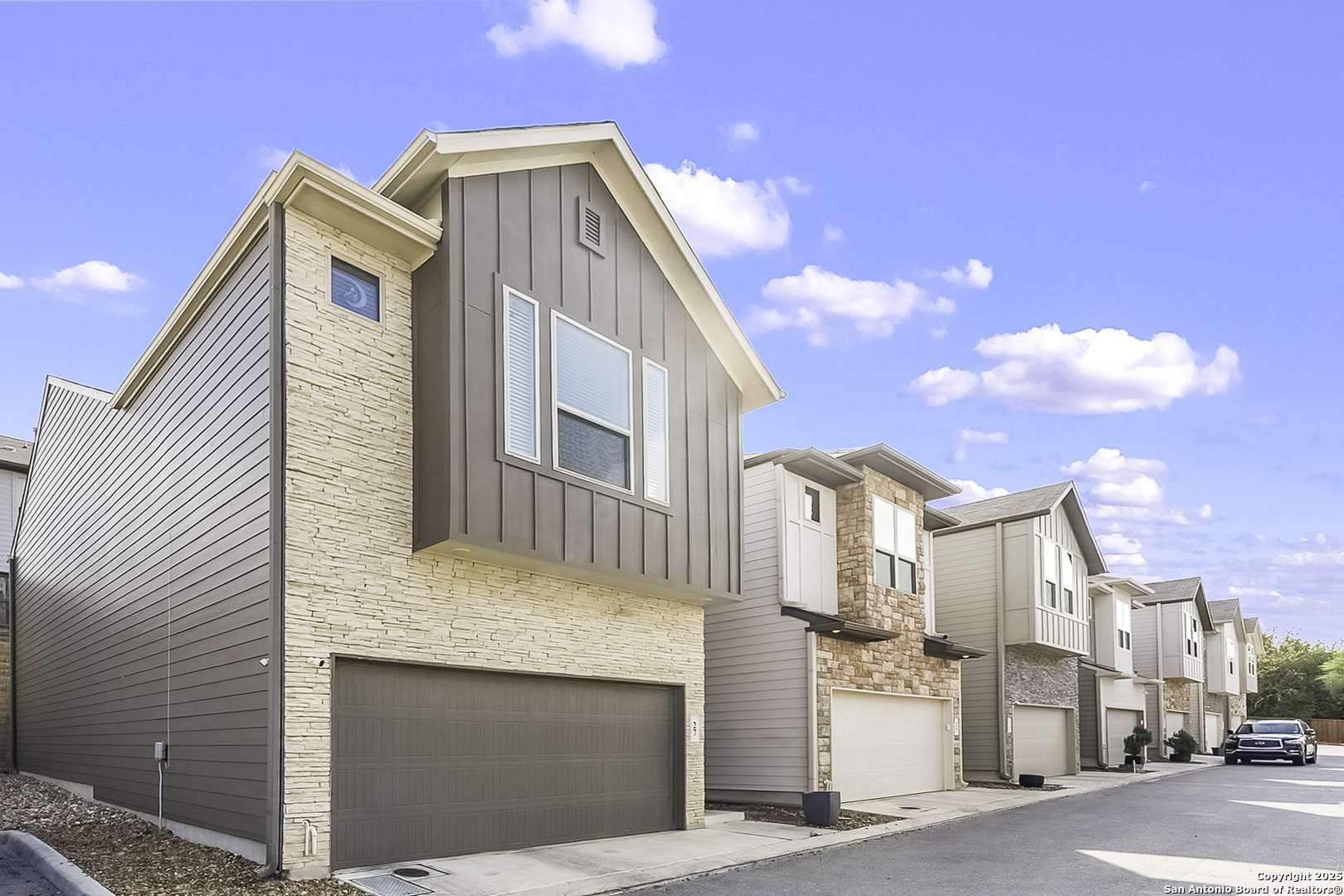 San Antonio, TX 78249,6446 Babcock Rd #27