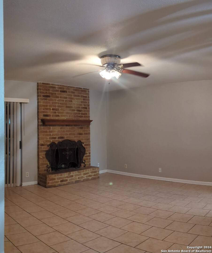 San Antonio, TX 78247,5758 Spring Moon