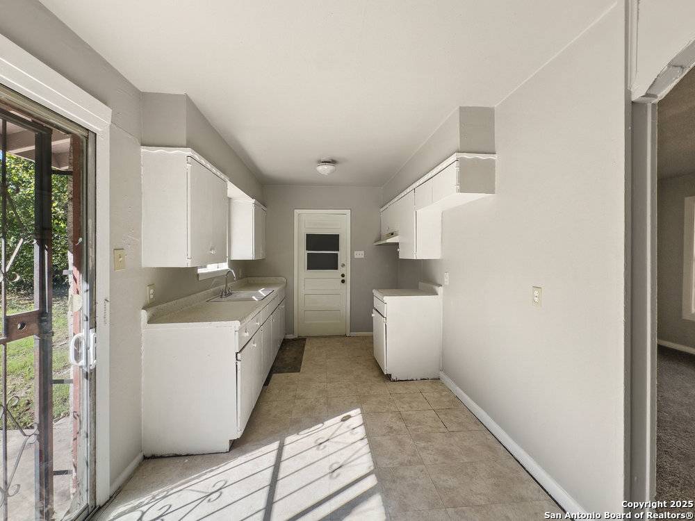 San Antonio, TX 78227,7702 Cartwheel Ln