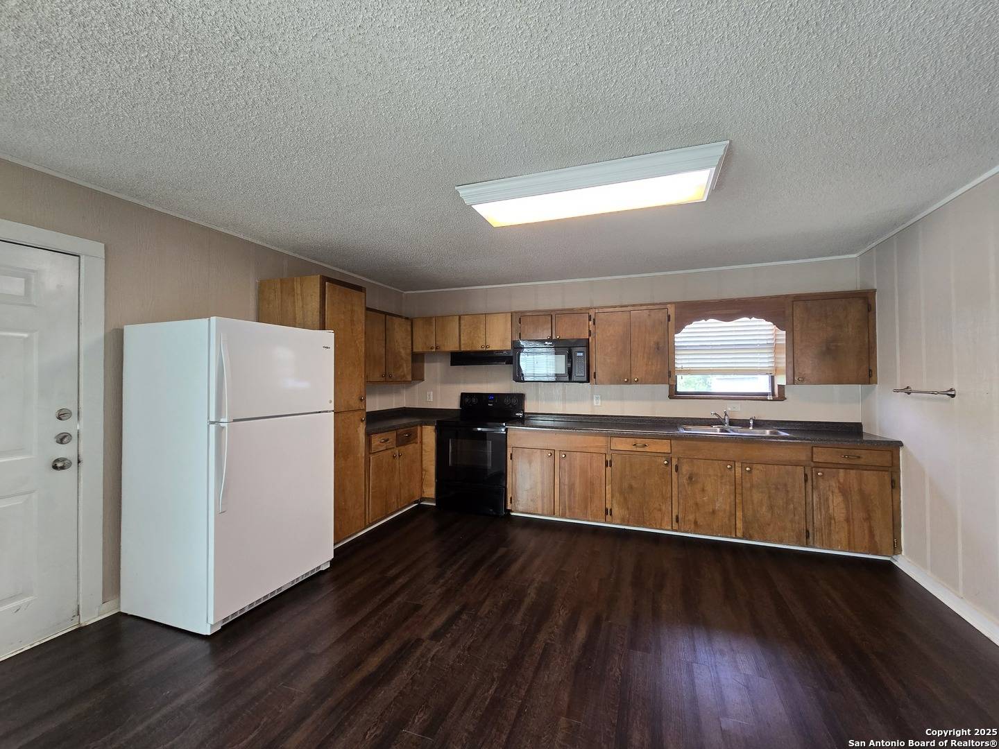 New Braunfels, TX 78130-9036,1484 W KLEIN RD