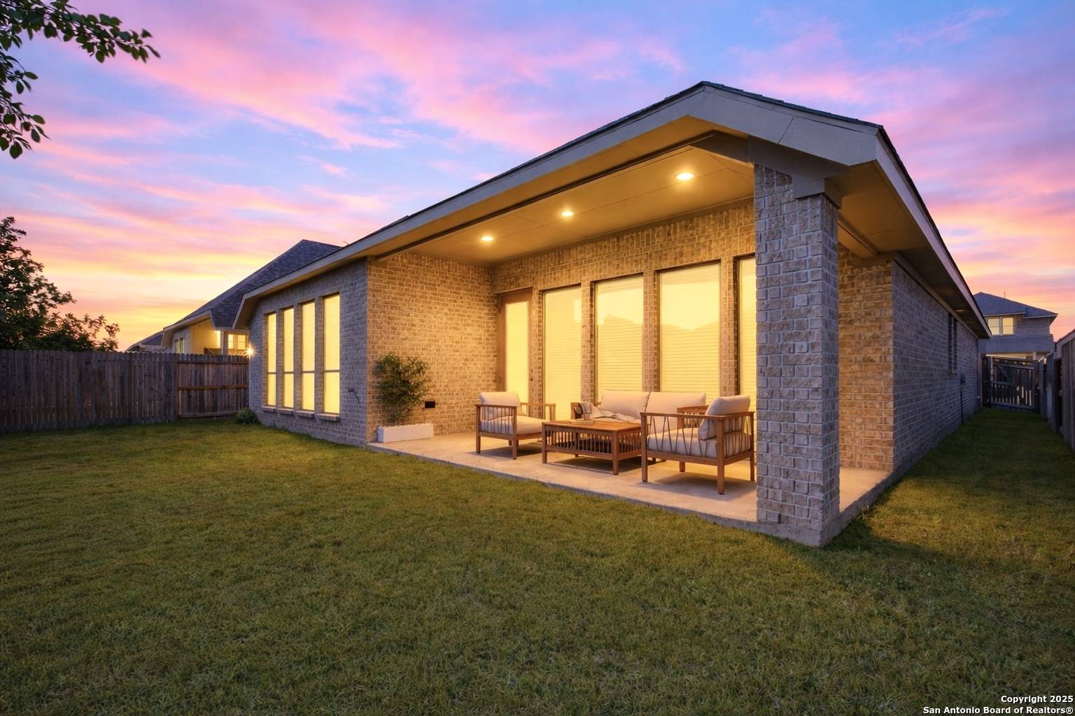 San Antonio, TX 78254,9328 Trestle Creek