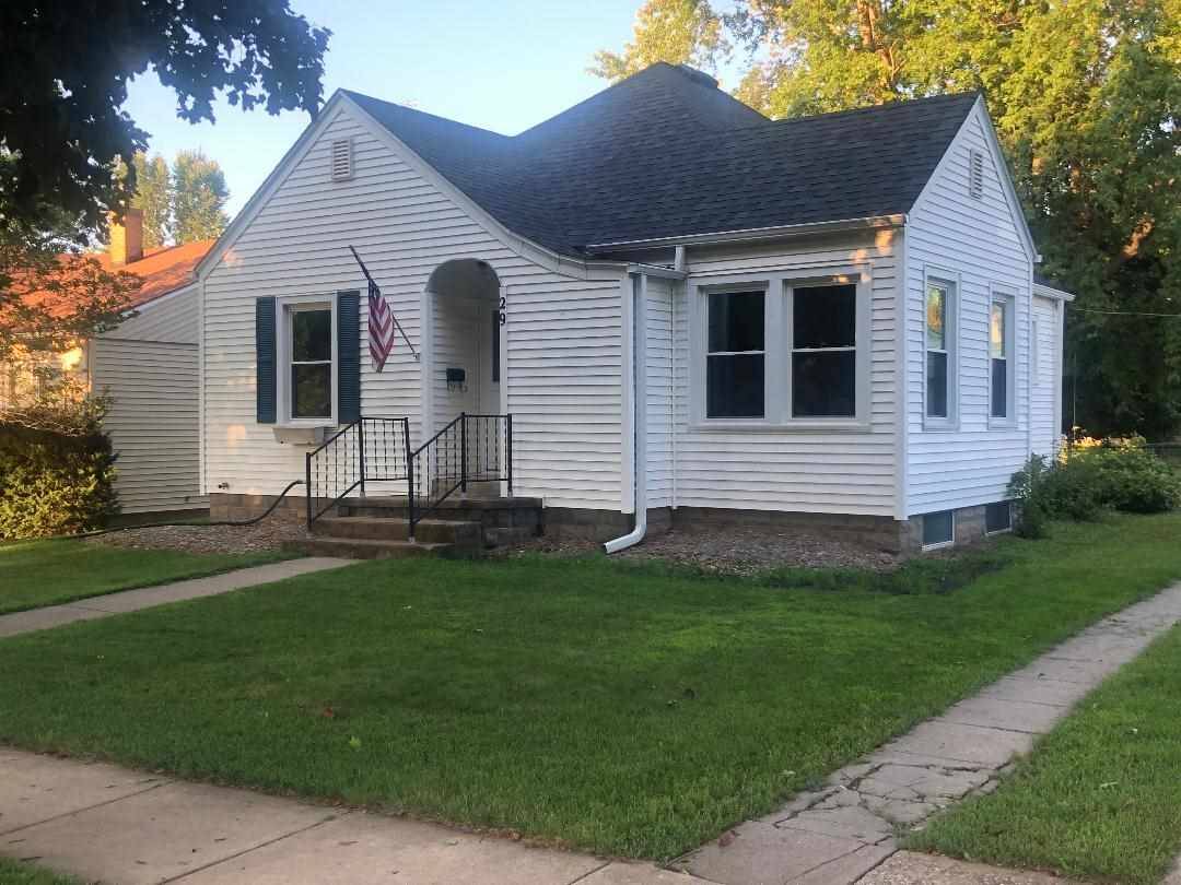 Oelwein, IA 50662,29 8th Ave SE