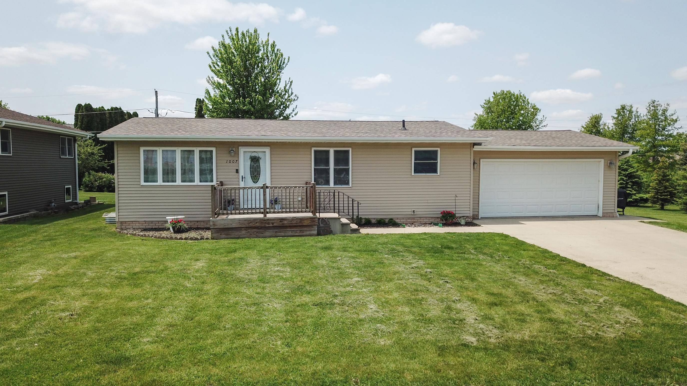 Parkersburg, IA 50665,1007 Pleasant Dr.