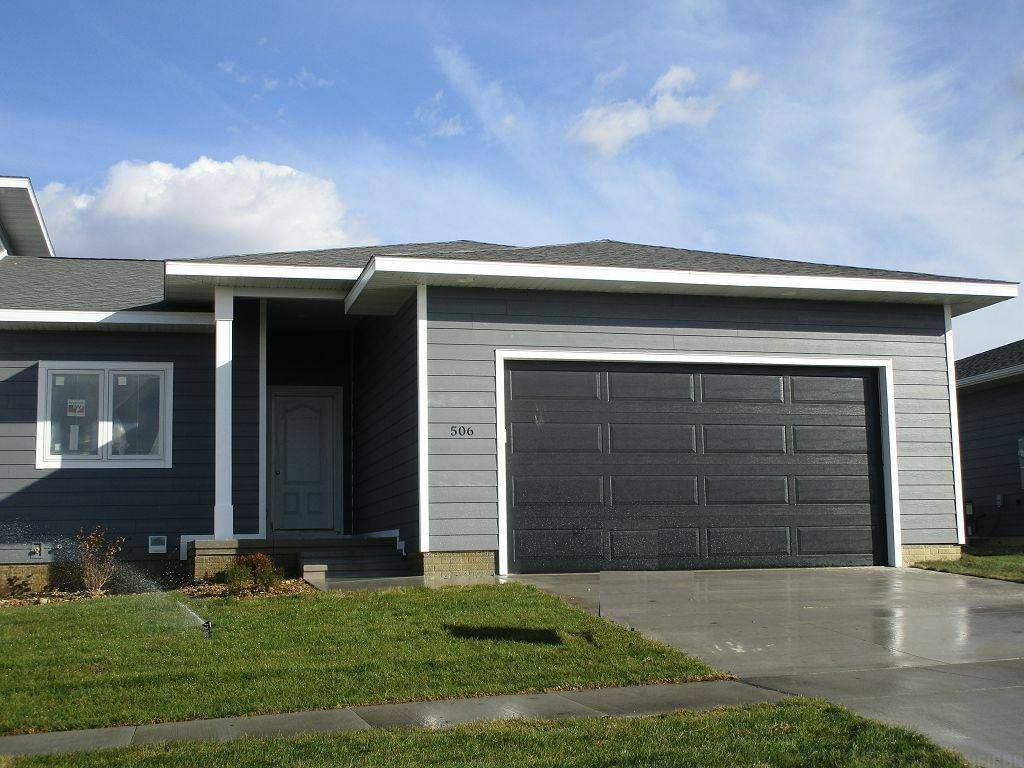 Cedar Falls, IA 50613,405 Golden LN