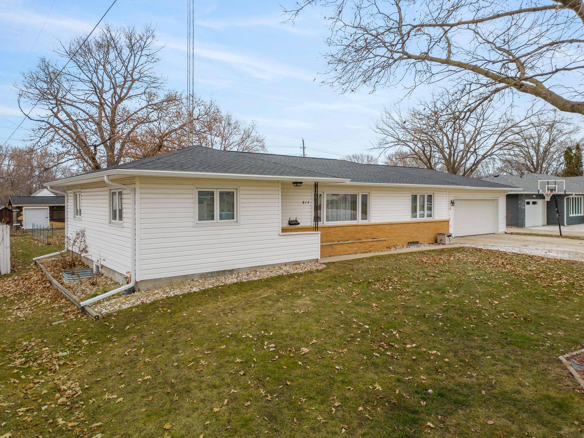 Waterloo, IA 50701,614 Wilshire AVE