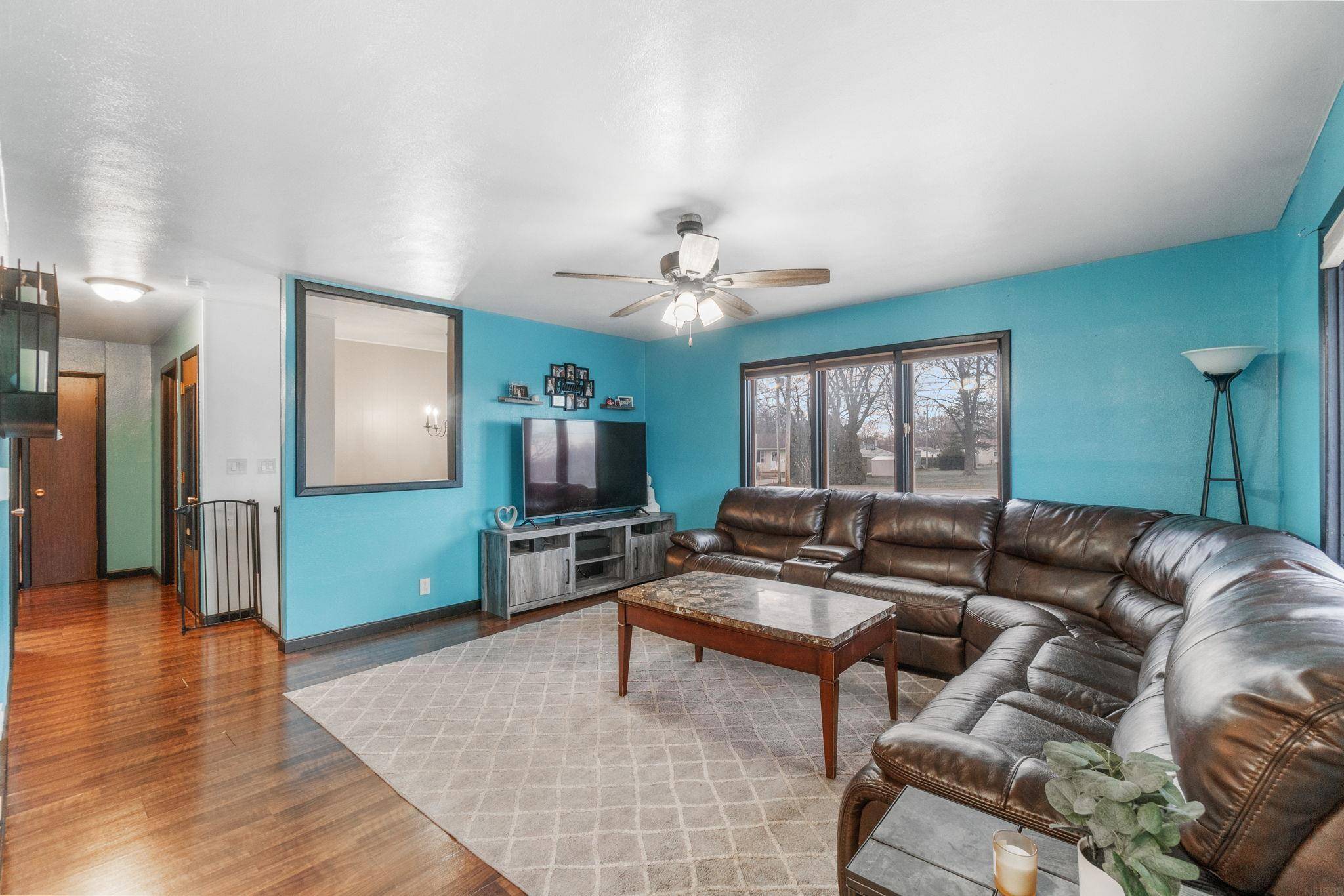 Waterloo, IA 50702,1446 E Ridgeway AVE