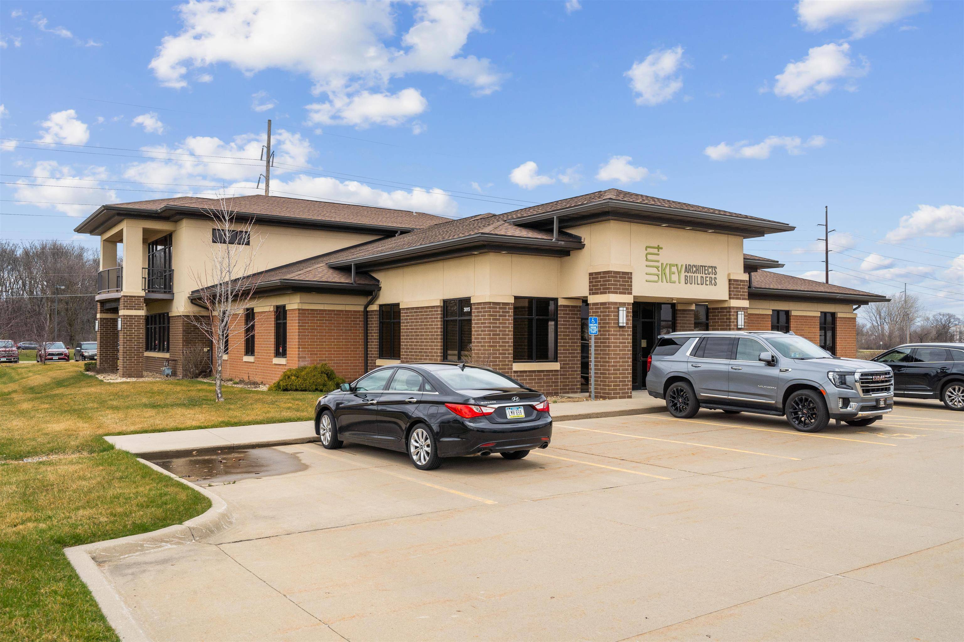 Waterloo, IA 50701,3015 Greyhound DR