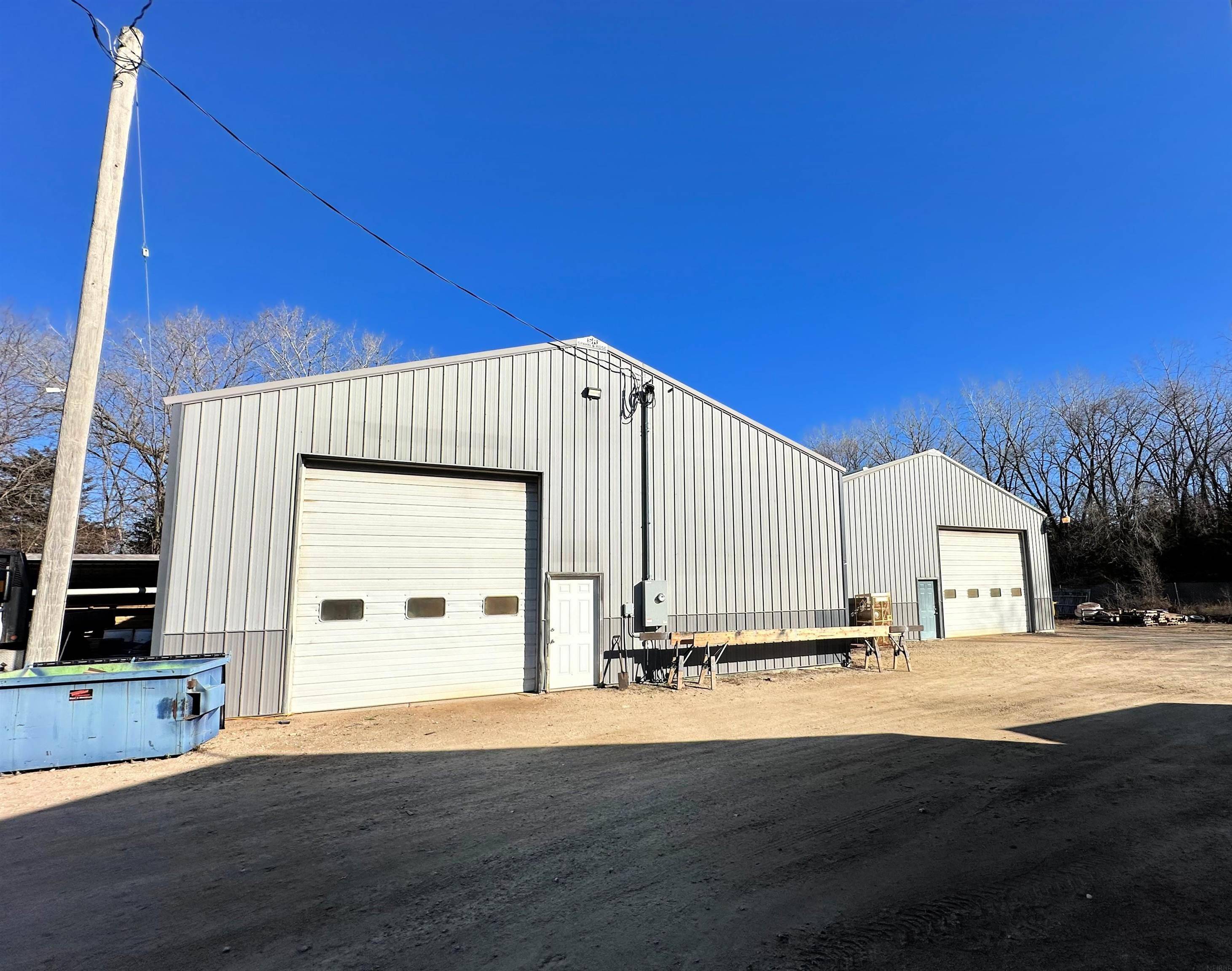 Waterloo, IA 50703,1800 Burton AVE