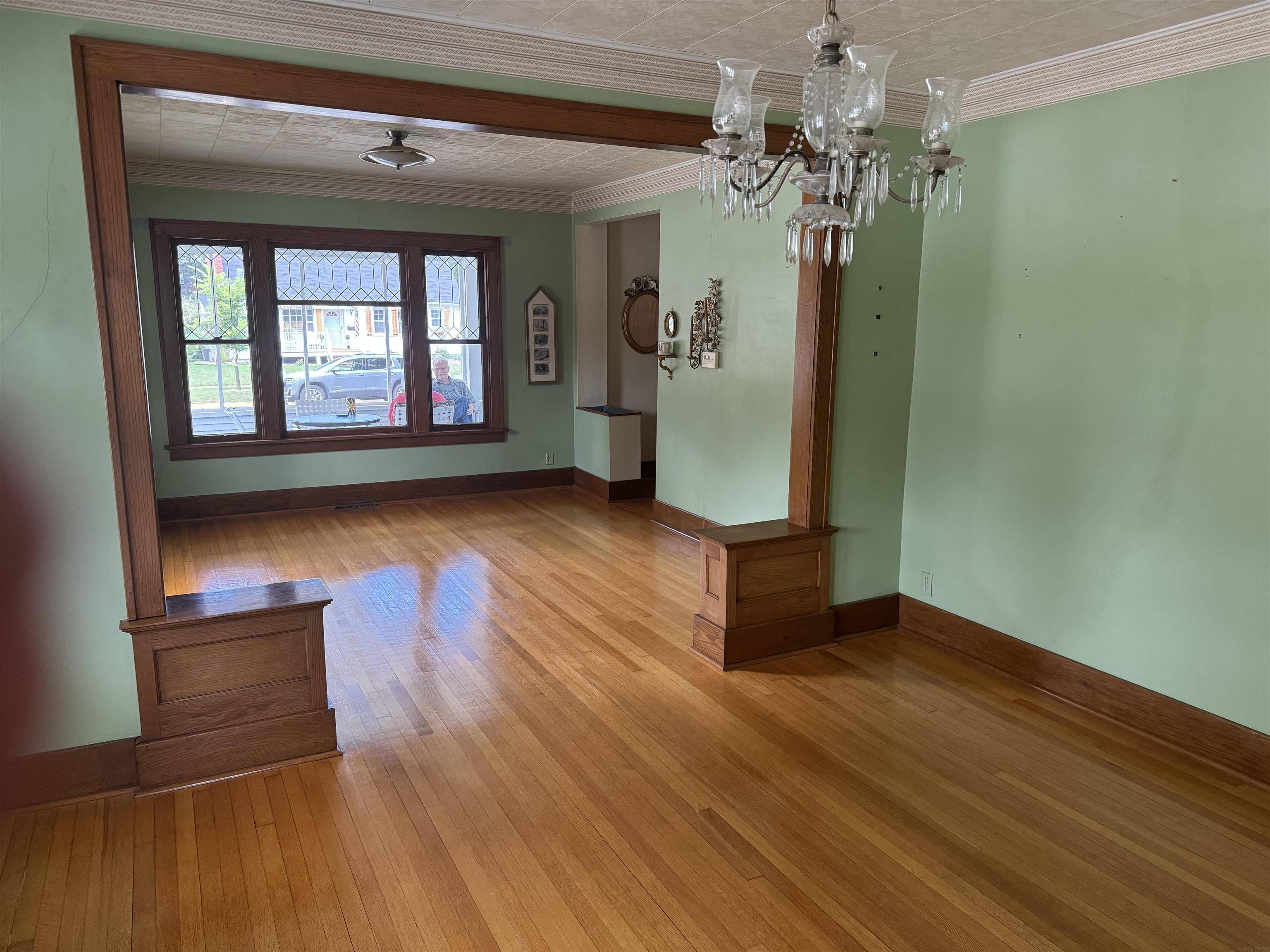 Decorah, IA 52101,307 Fifth AVE