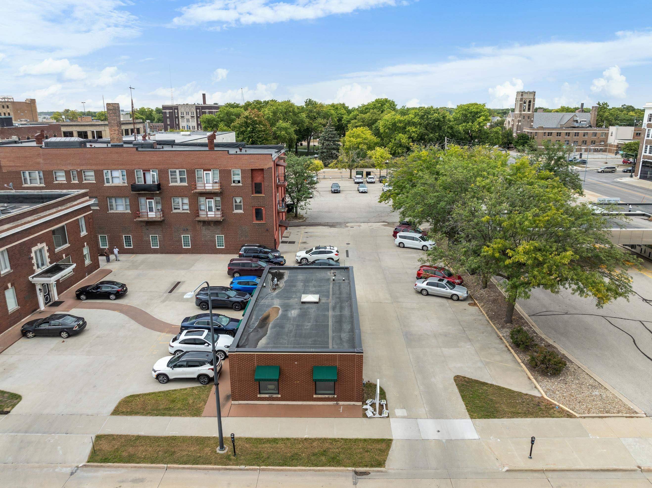 Waterloo, IA 50703,415 E 5th ST