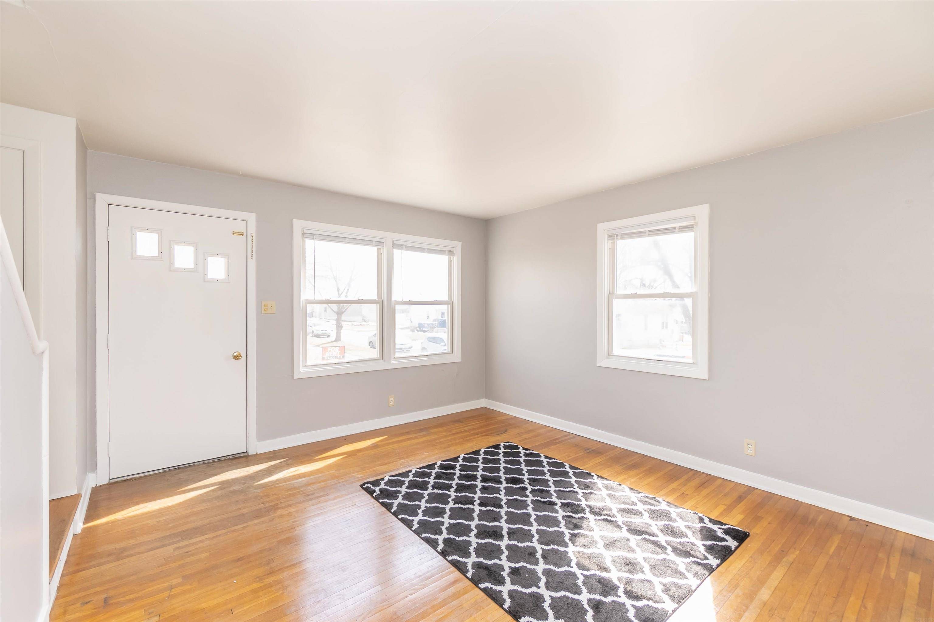 Waterloo, IA 50703,211 Madison ST