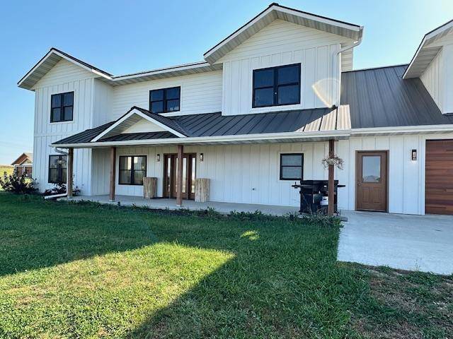 Lansing, IA 52151,2183 waterview LN