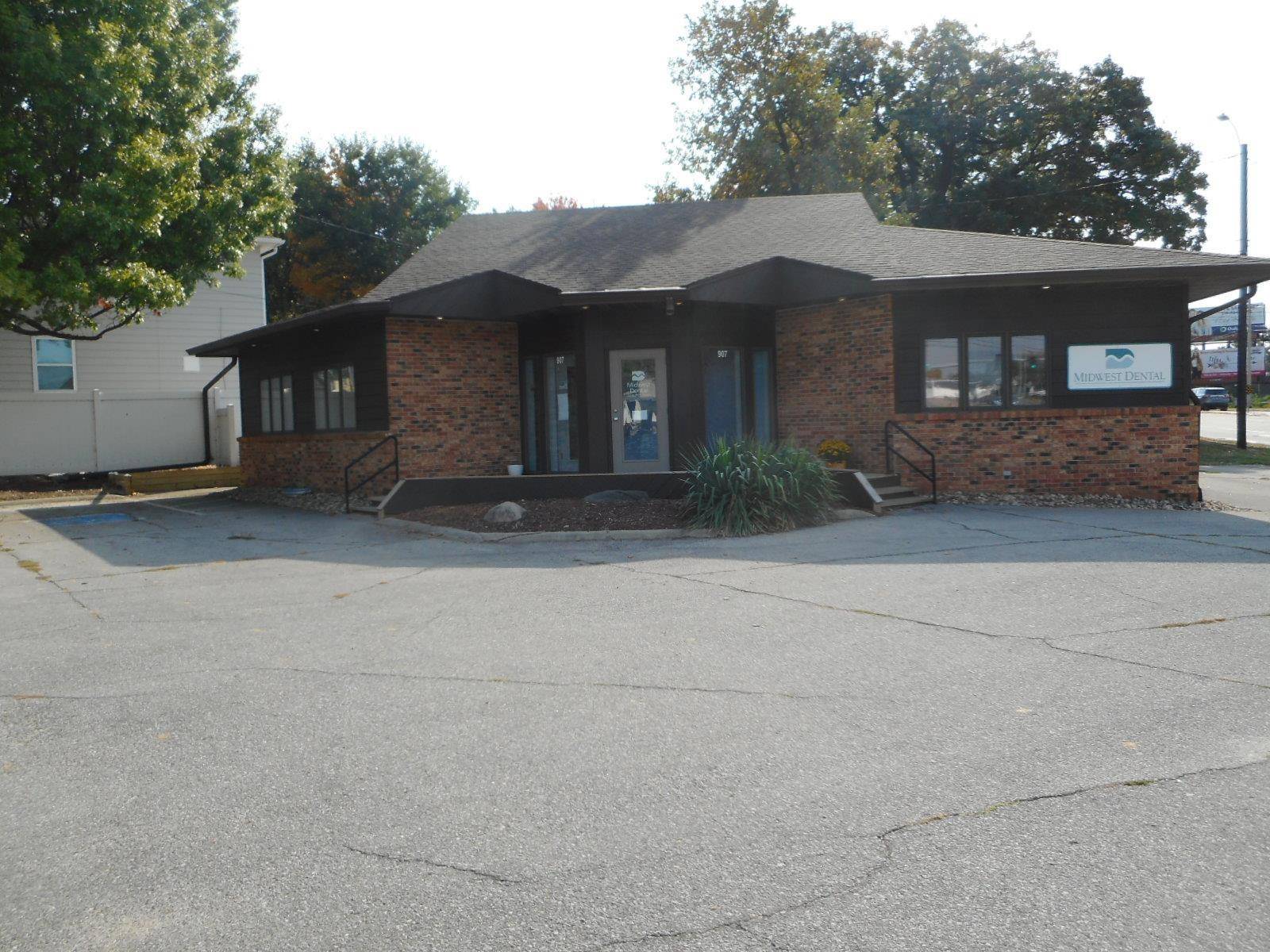 Cedar Falls, IA 50613,907 Rainbow DR