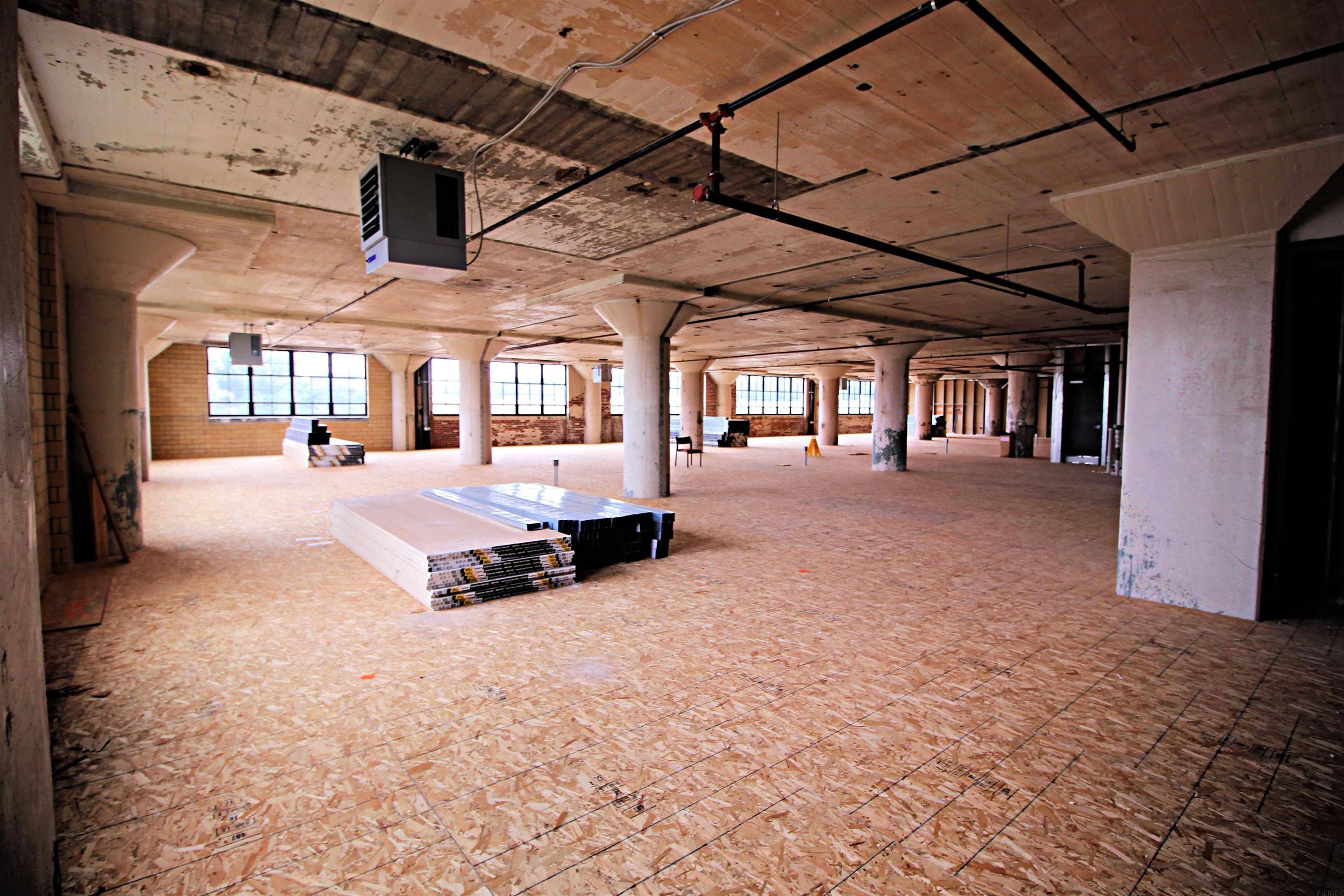 Waterloo, IA 50701,250 Westfield AVE #2nd Floor Space