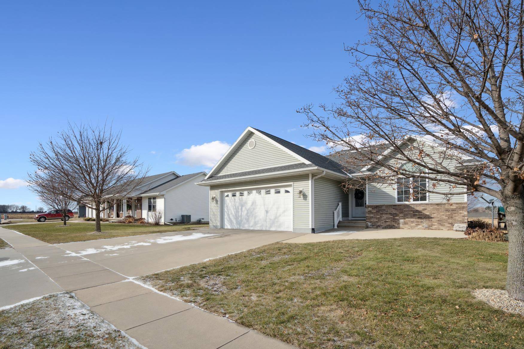 Independence, IA 50644,802 Juniper Drive
