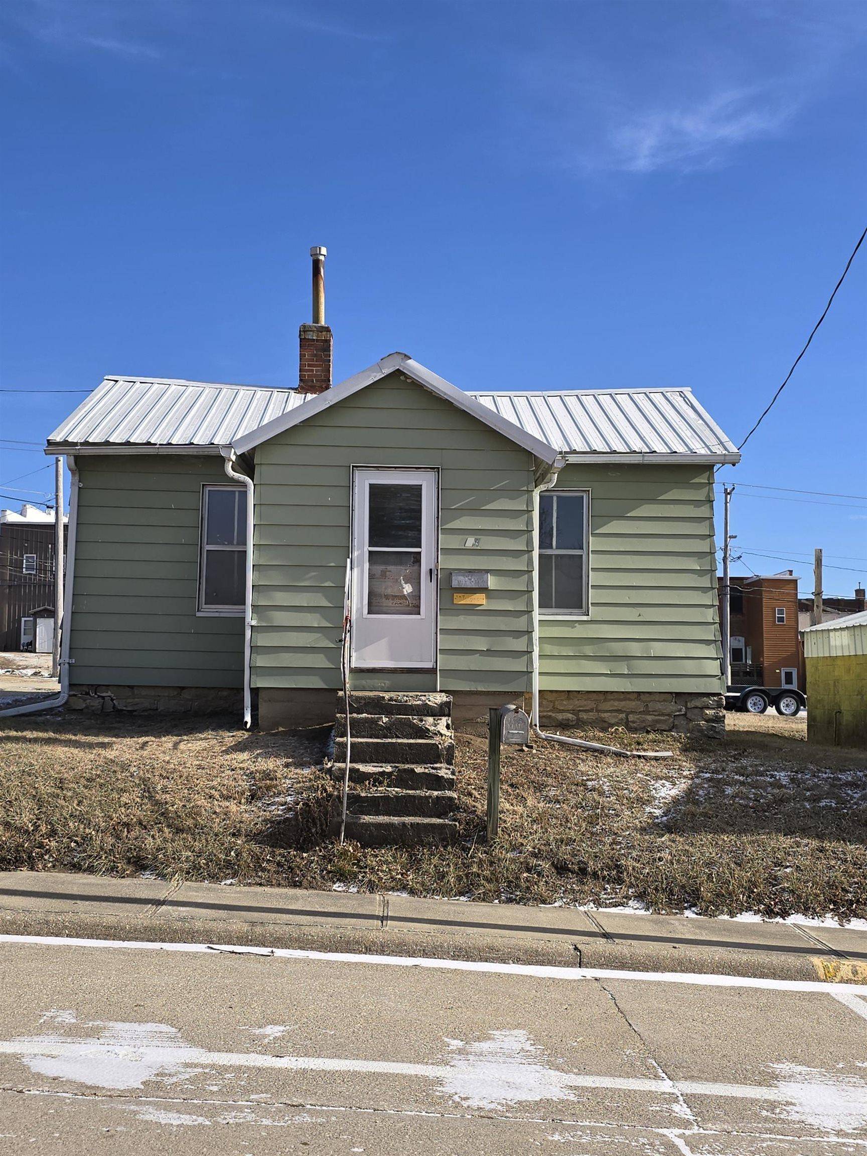 West Union, IA 52175,107 WASHINGTON  ST