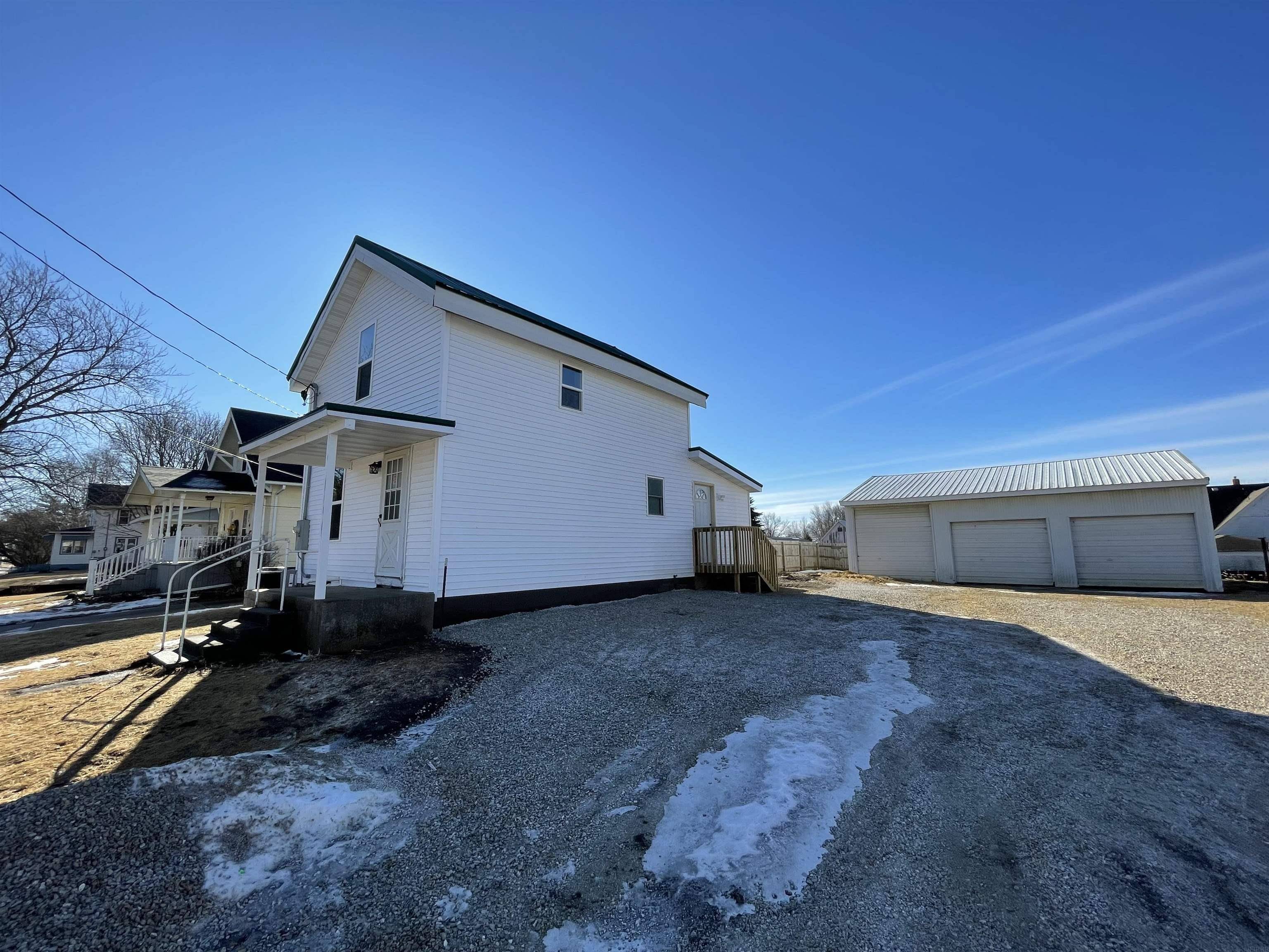 Strawberry Point, IA 52076,206 E Mission ST