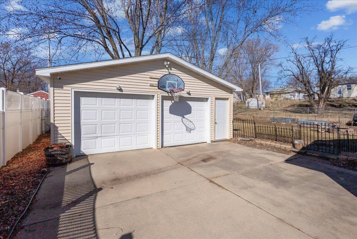 Waterloo, IA 50701,1010 Linbud LN