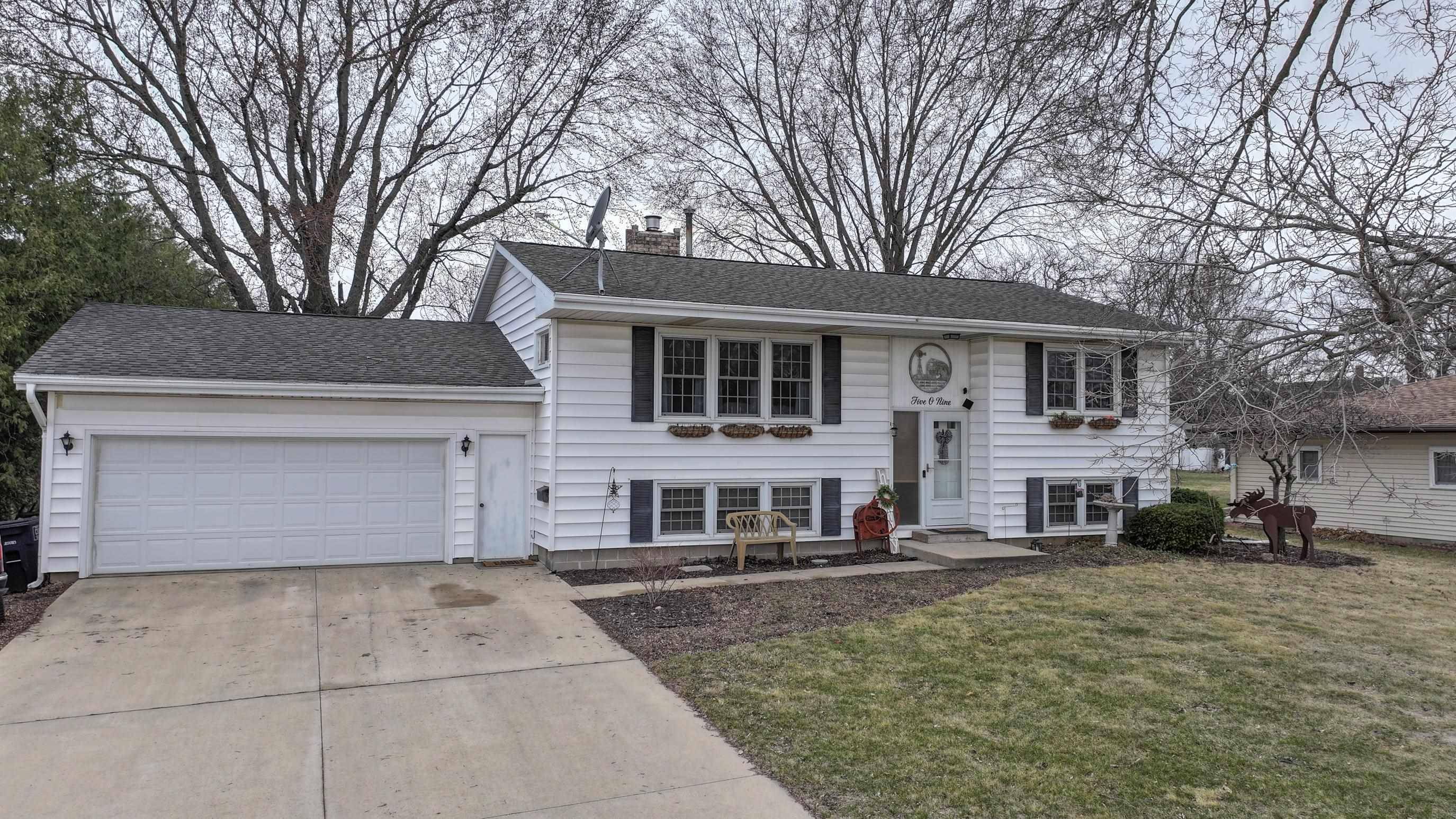 Parkersburg, IA 50665,509 Lincoln ST