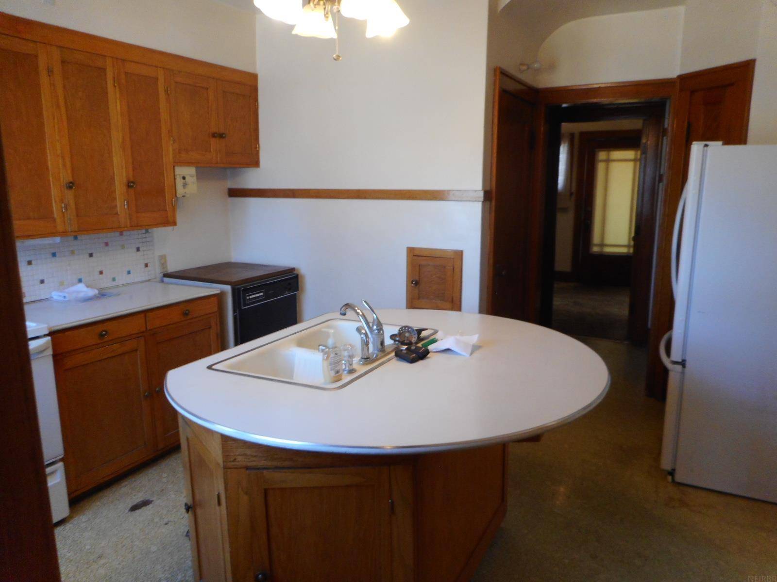 Cedar Falls, IA 50613,1111 College ST