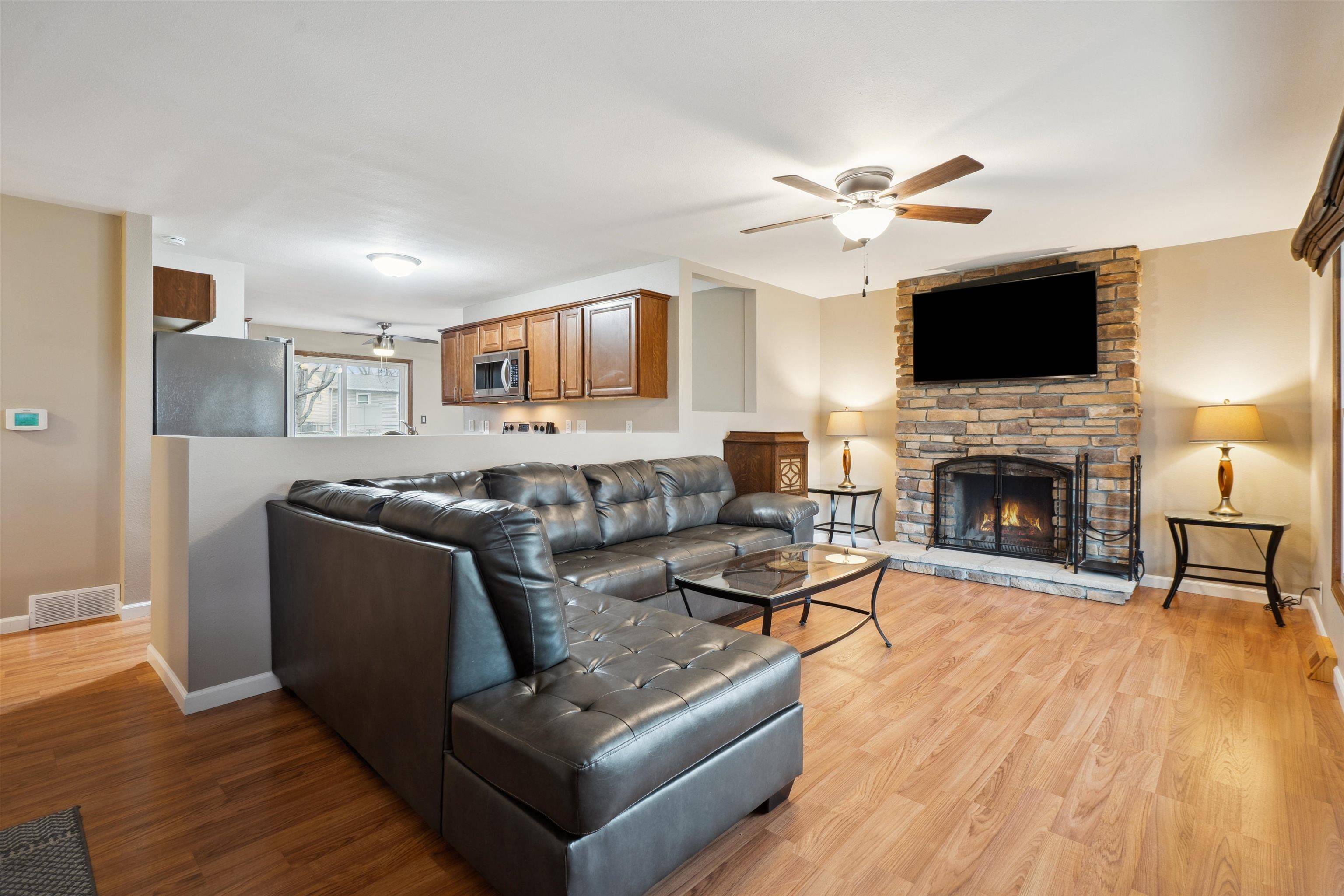 Waterloo, IA 50701,3337 Mt Vernon DR