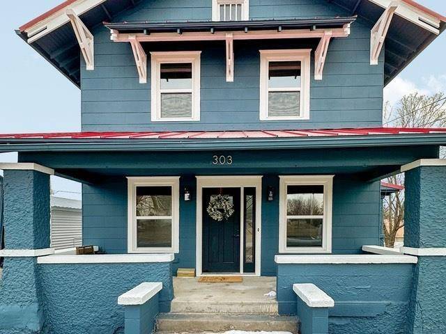Waukon, IA 52172,303 E Main St.