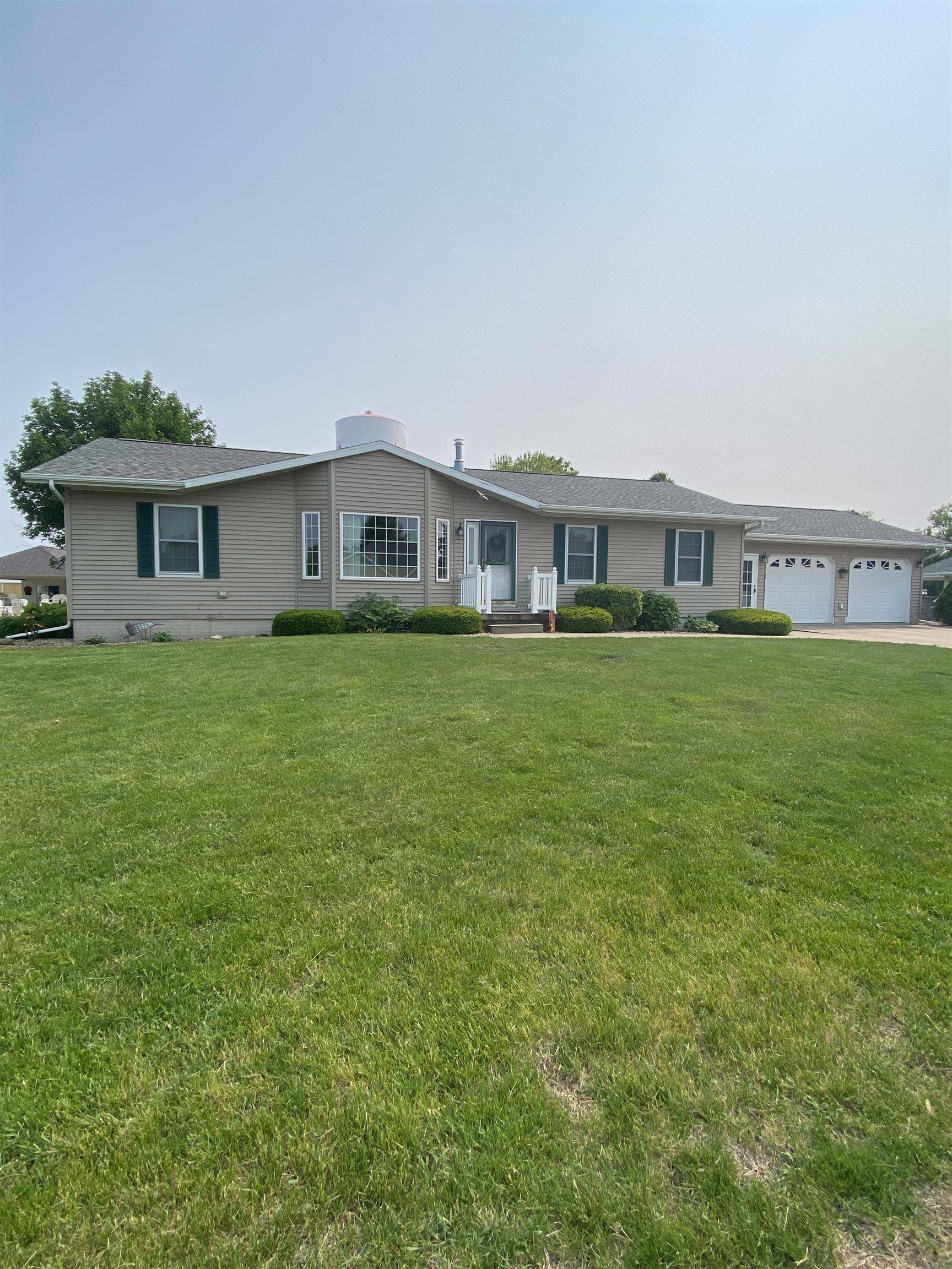 Independence, IA 50644,905 Rebecca CT