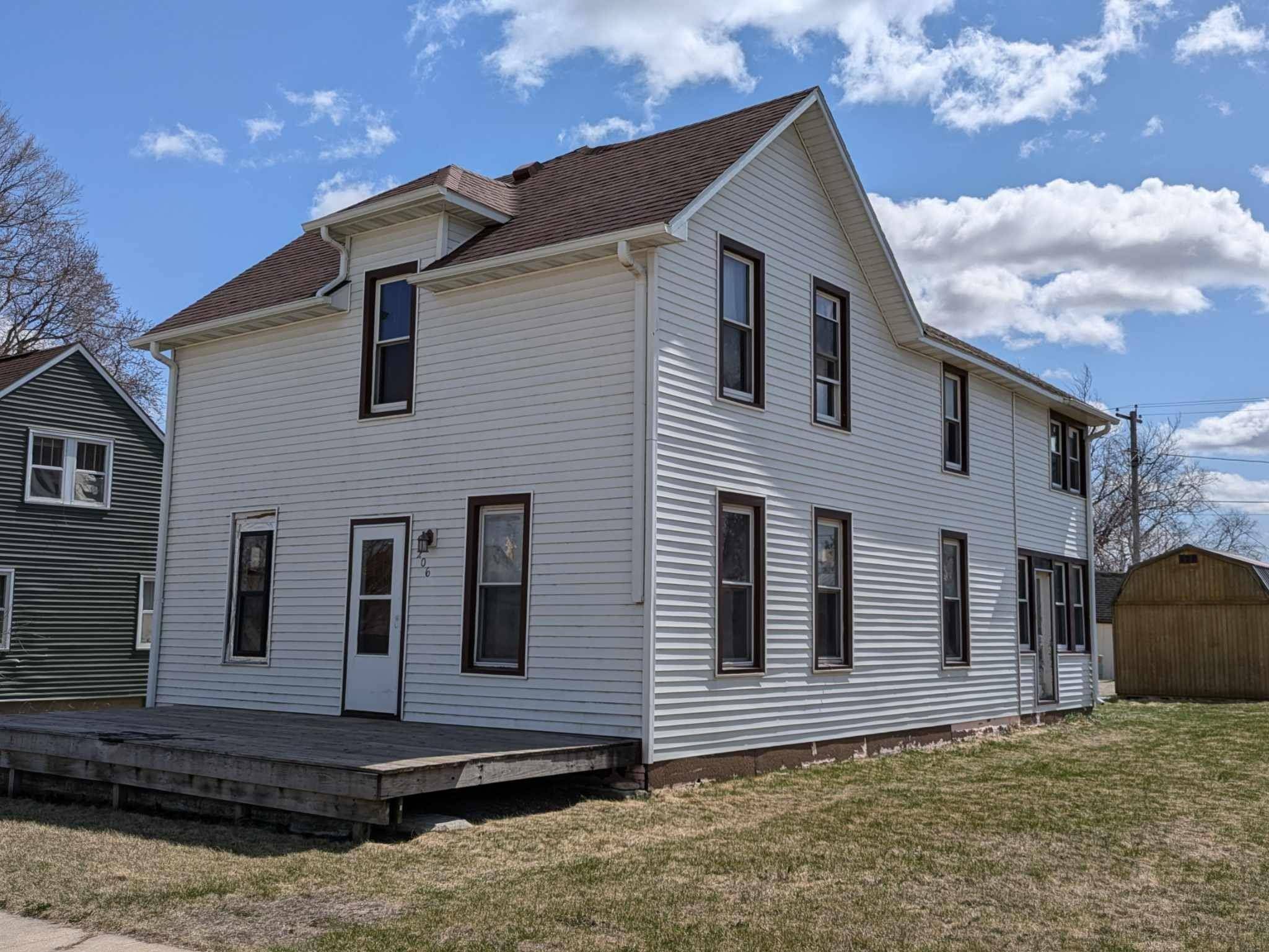 Calmar, IA 52132,206 E Clark ST