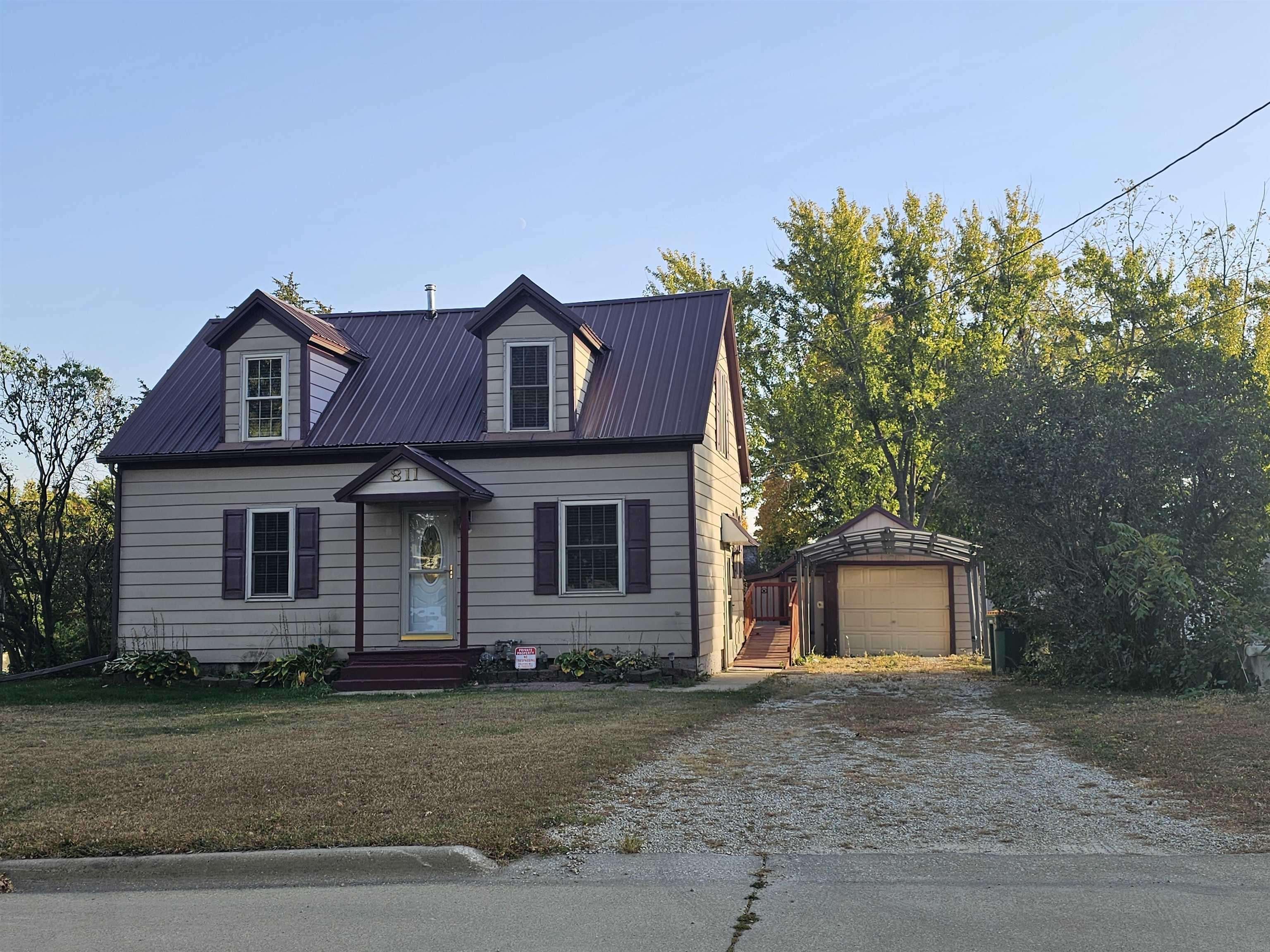 Independence, IA 50644,811 7th St NE
