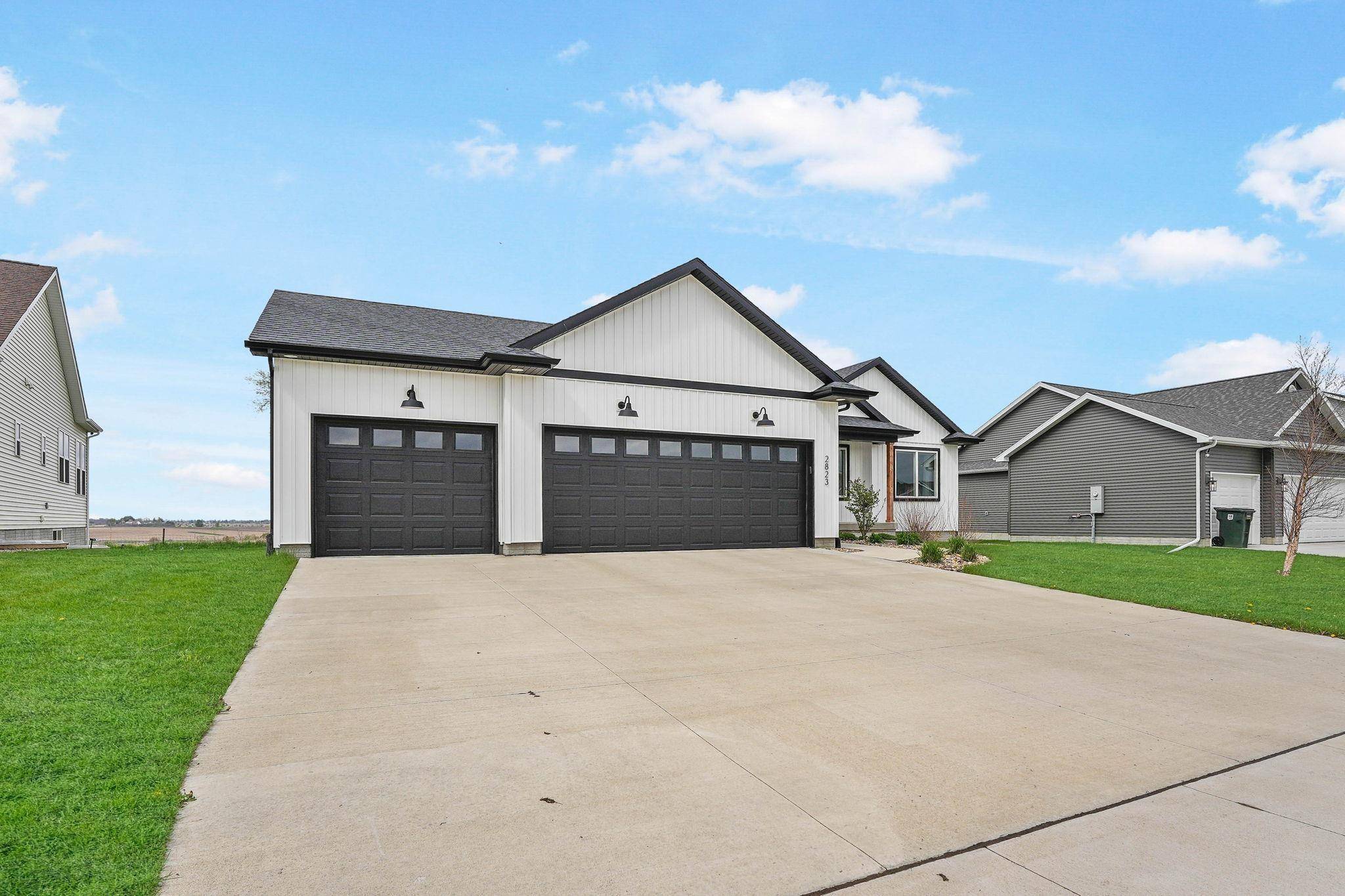 Cedar Falls, IA 50613,2823 Arbor Ridge RD