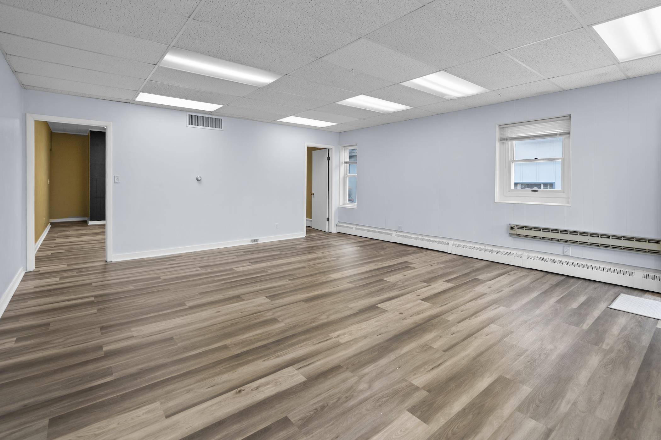 Waterloo, IA 50701,2103 Falls AVE