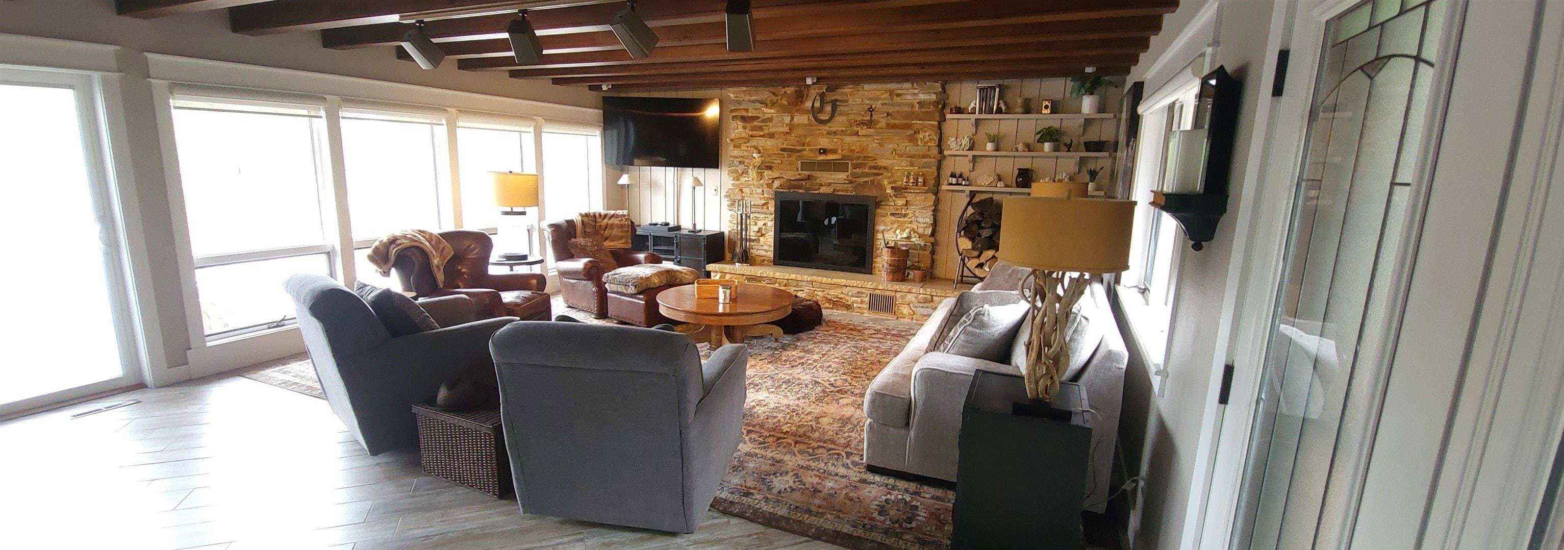 Harpers Ferry, IA 52146,831 Stilwell LN