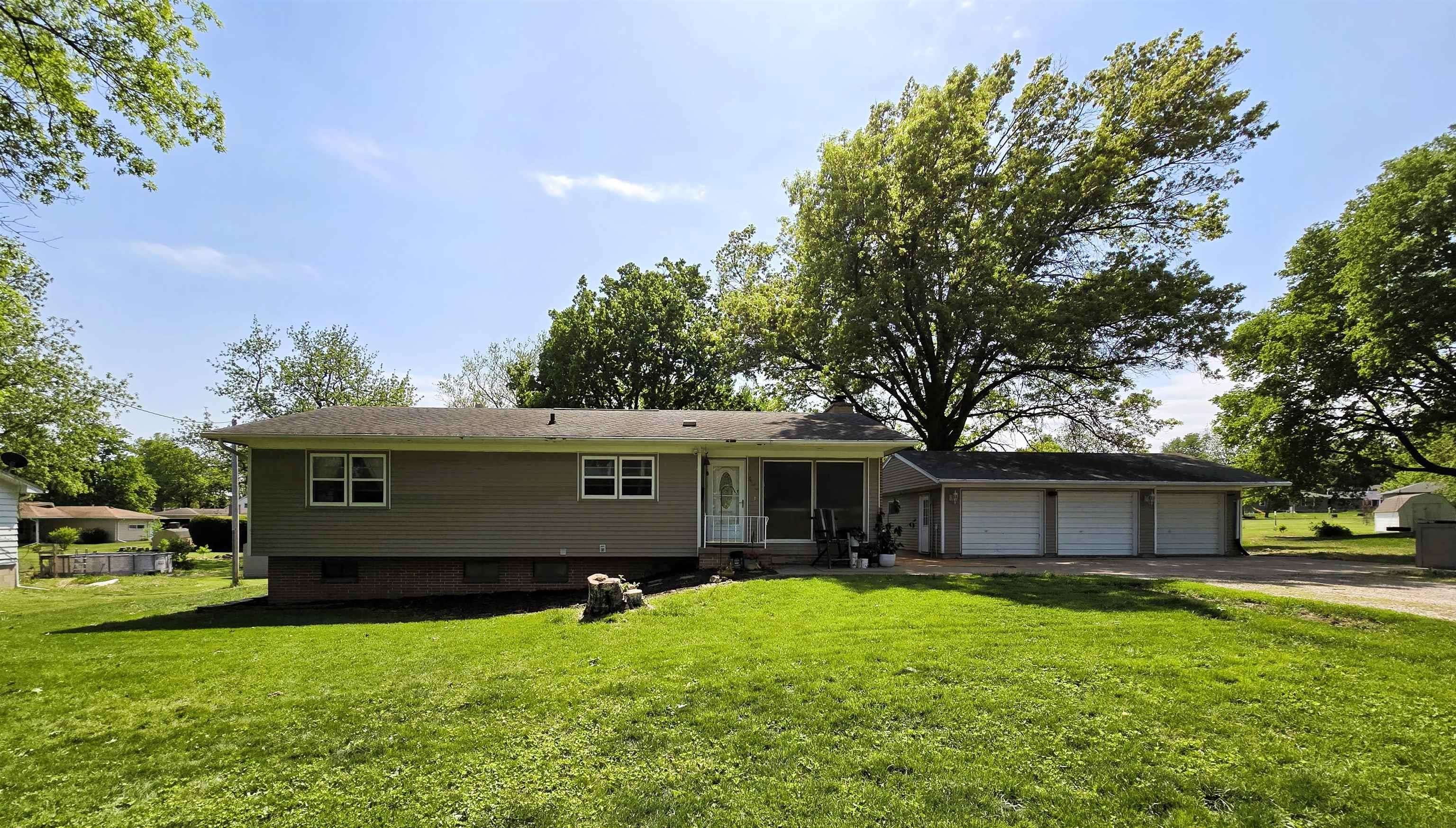 Laporte City, IA 50651,408 W Main ST