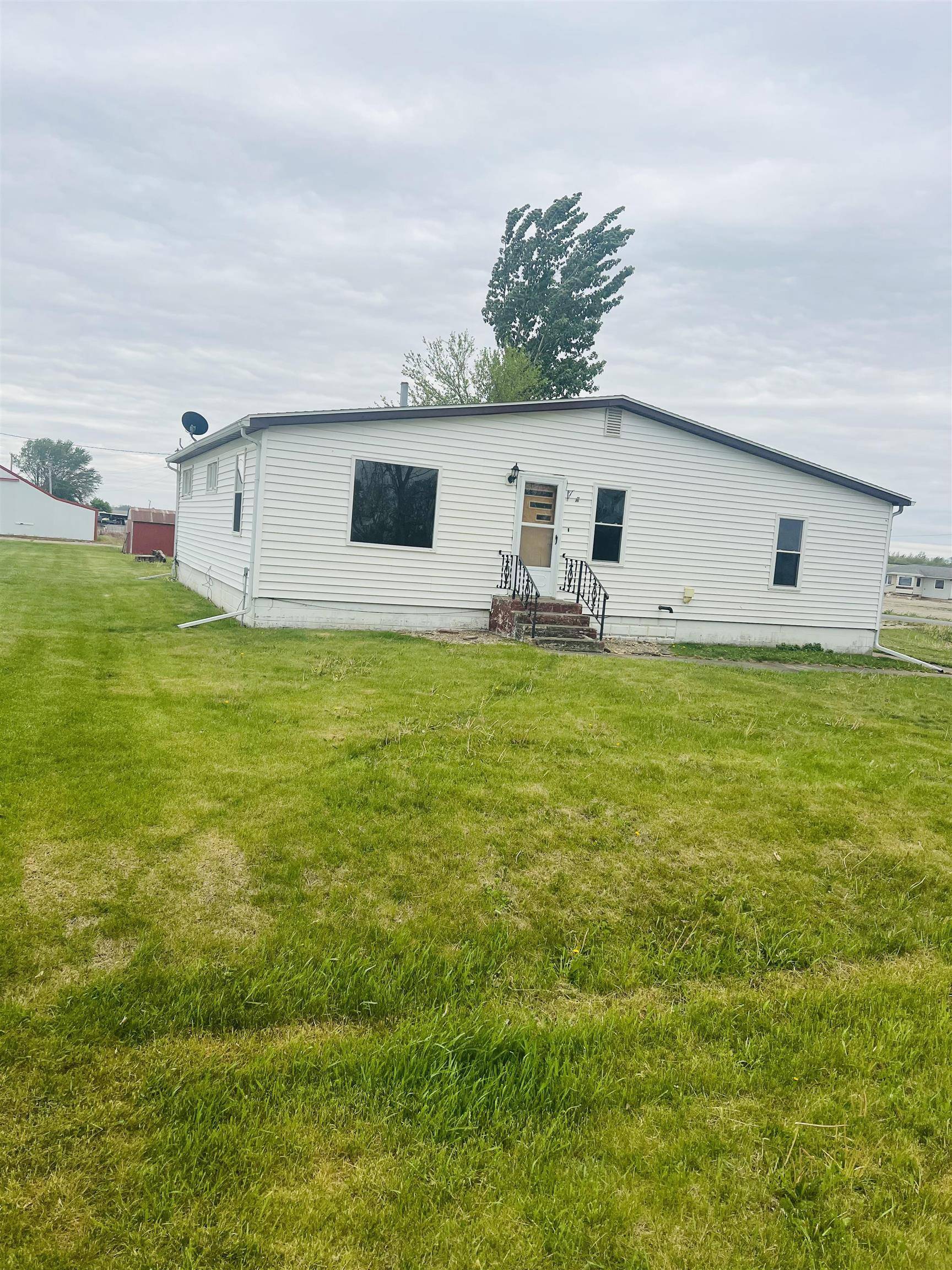 Aplington, IA 50604,15702 Kilpatrick