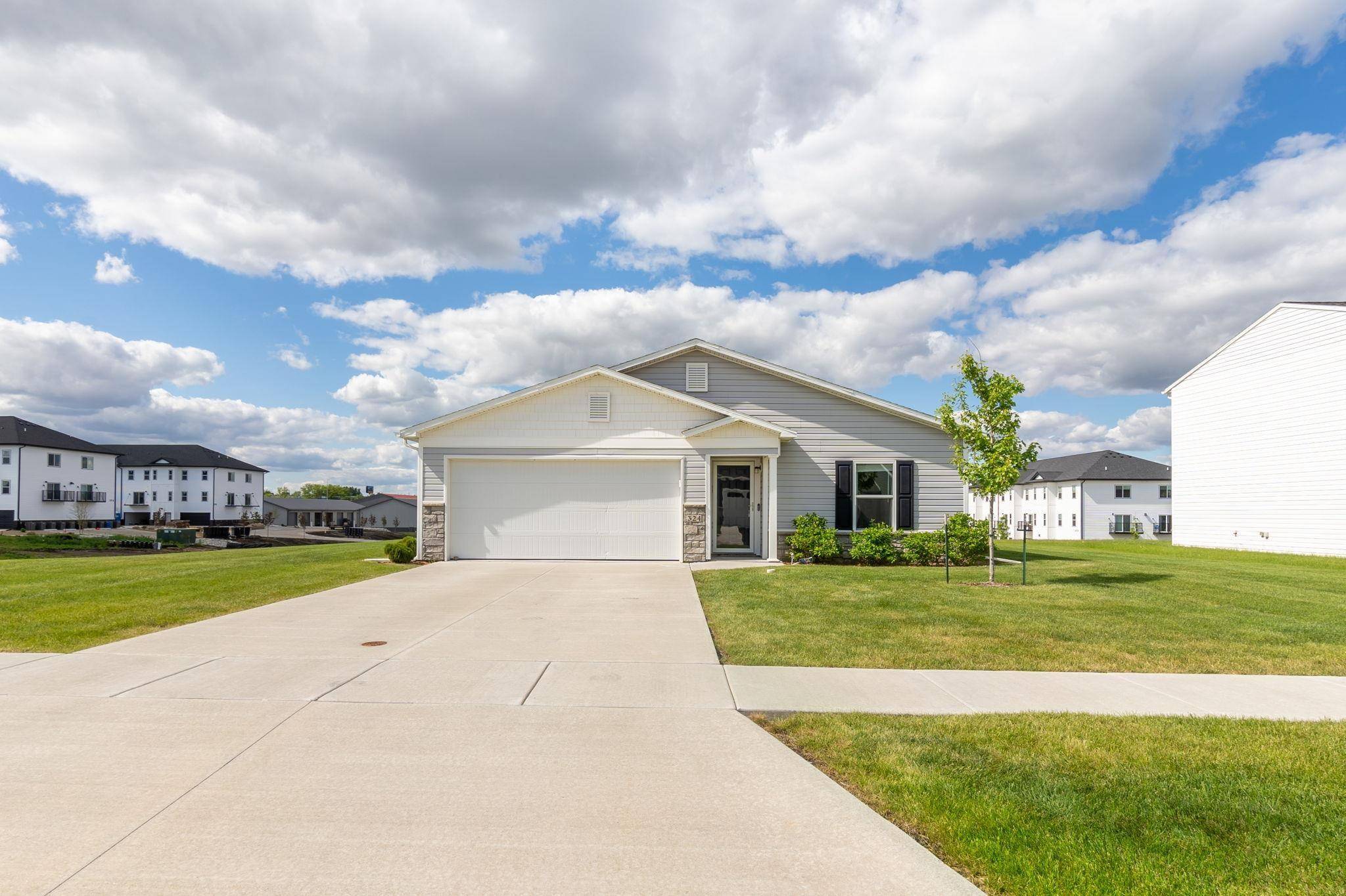 Hudson, IA 50643,324 Post Oak DR