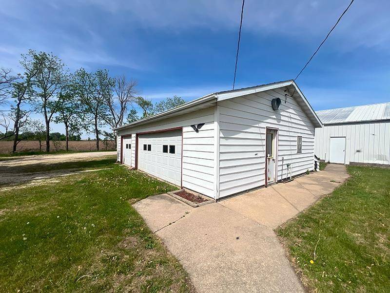 Sumner, IA 50674,2992 220th ST